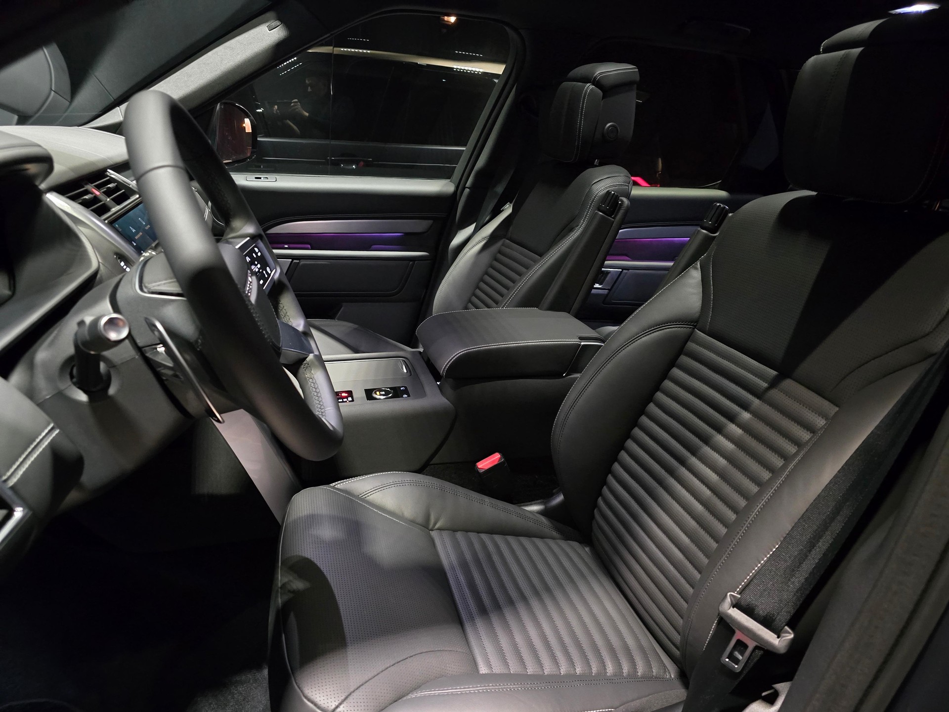 LAND ROVER Discovery 3.0 D I6 350 Tempest-image-8