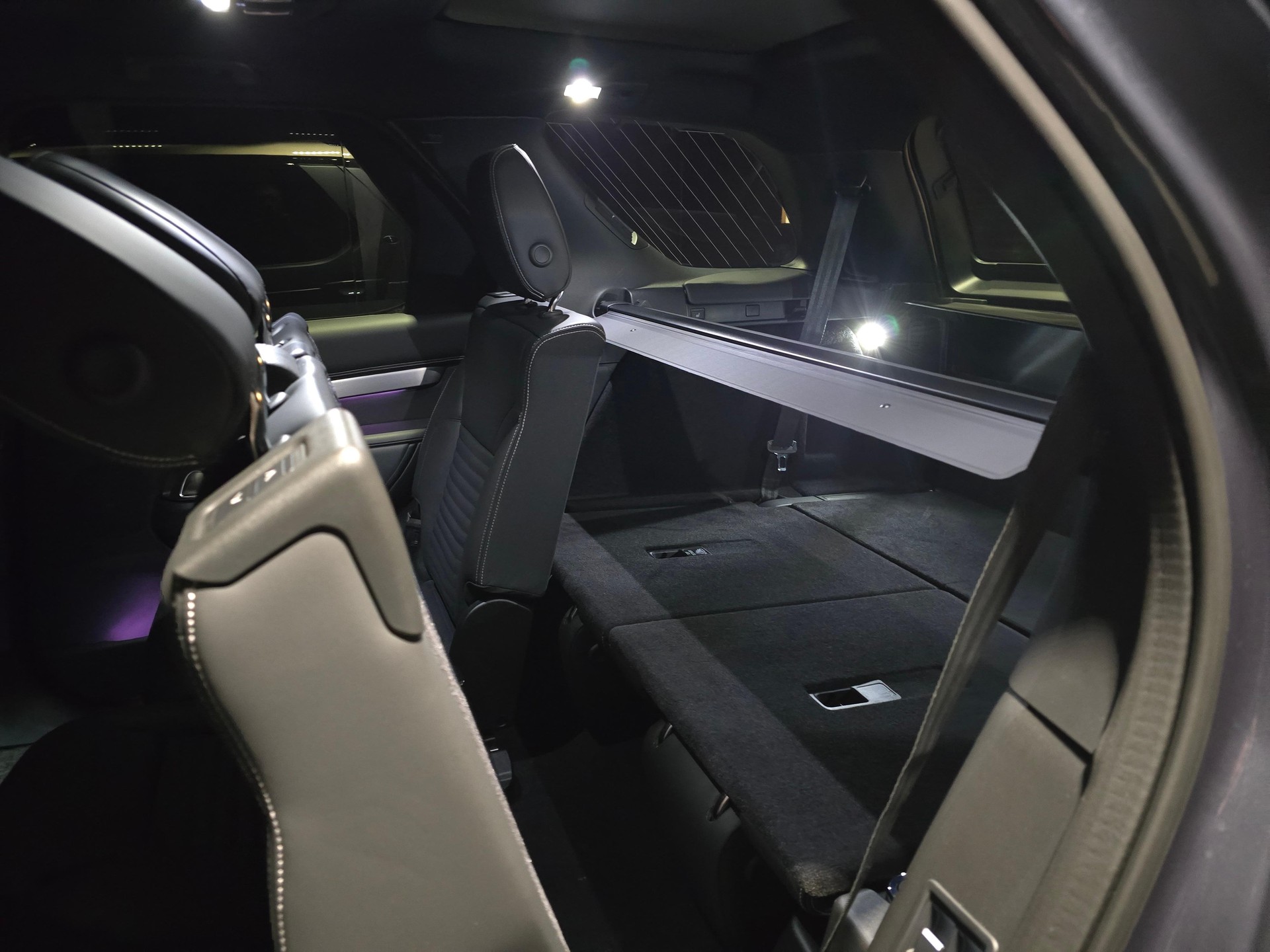LAND ROVER Discovery 3.0 D I6 350 Tempest-image-6