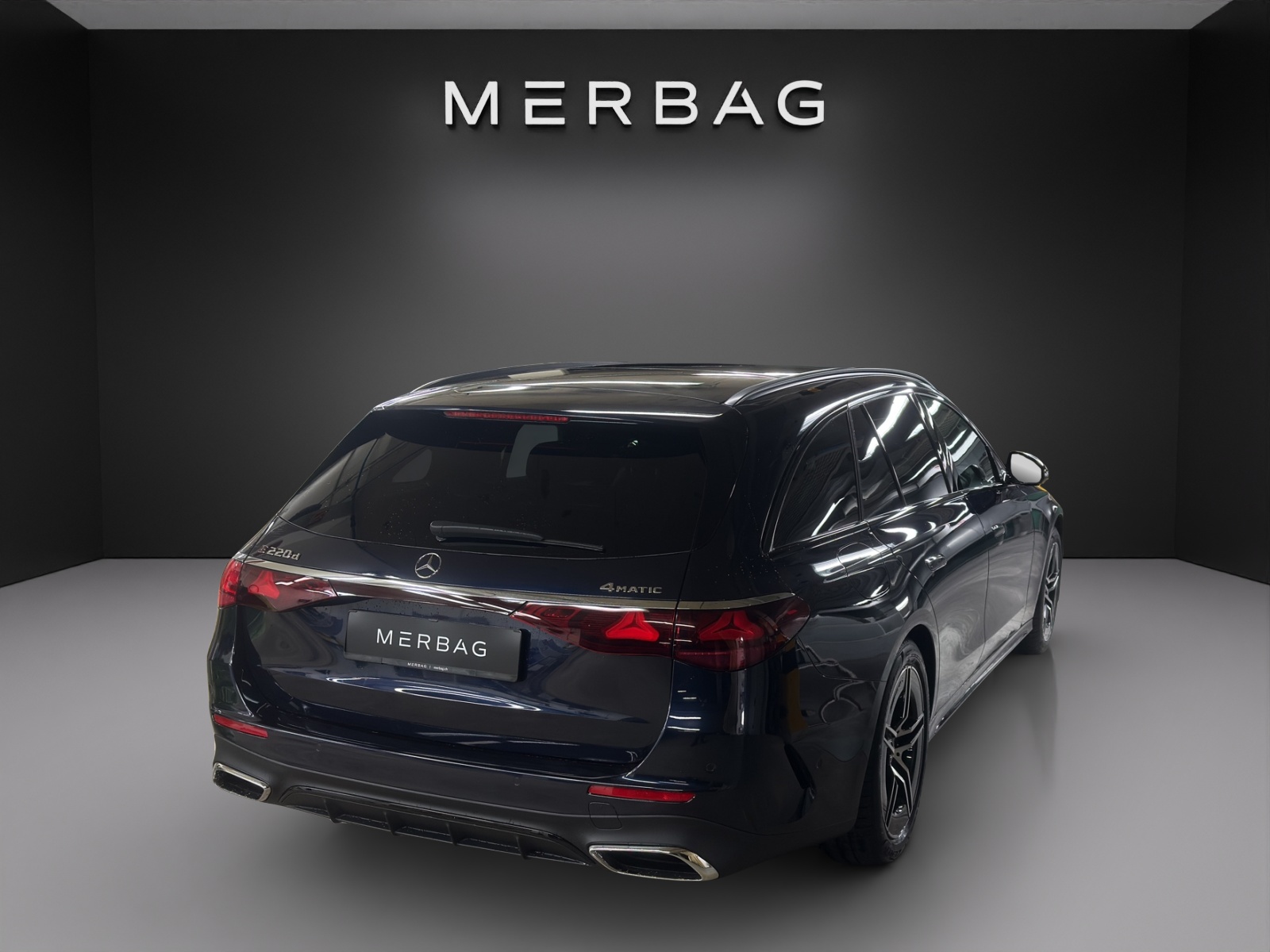 MERCEDES-BENZ E 220 d T 4Matic 9G-Tronic-image-4
