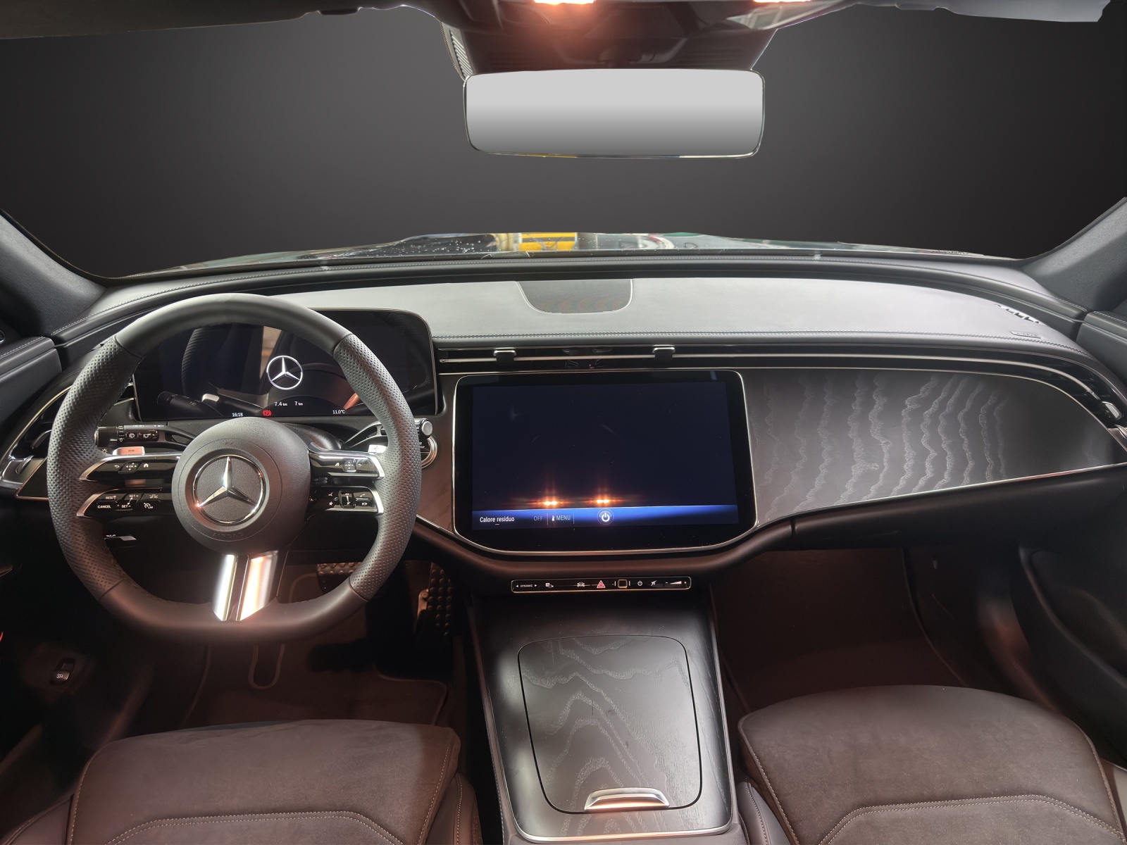 MERCEDES-BENZ E 220 d T 4Matic 9G-Tronic-image-10