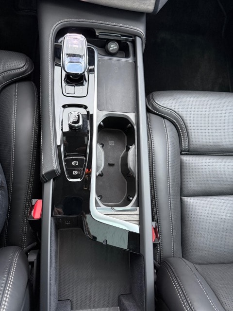 VOLVO XC90 T8 eAWD PluginHybrid Ultra Dark Geartronic-image-11