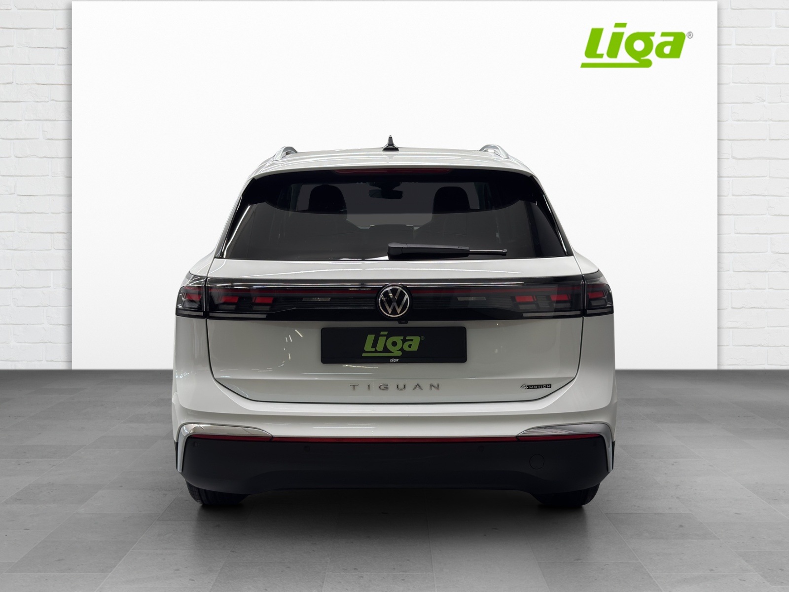 VW Tiguan 2.0 TDI SCR Elegance DSG 4motion-image-4