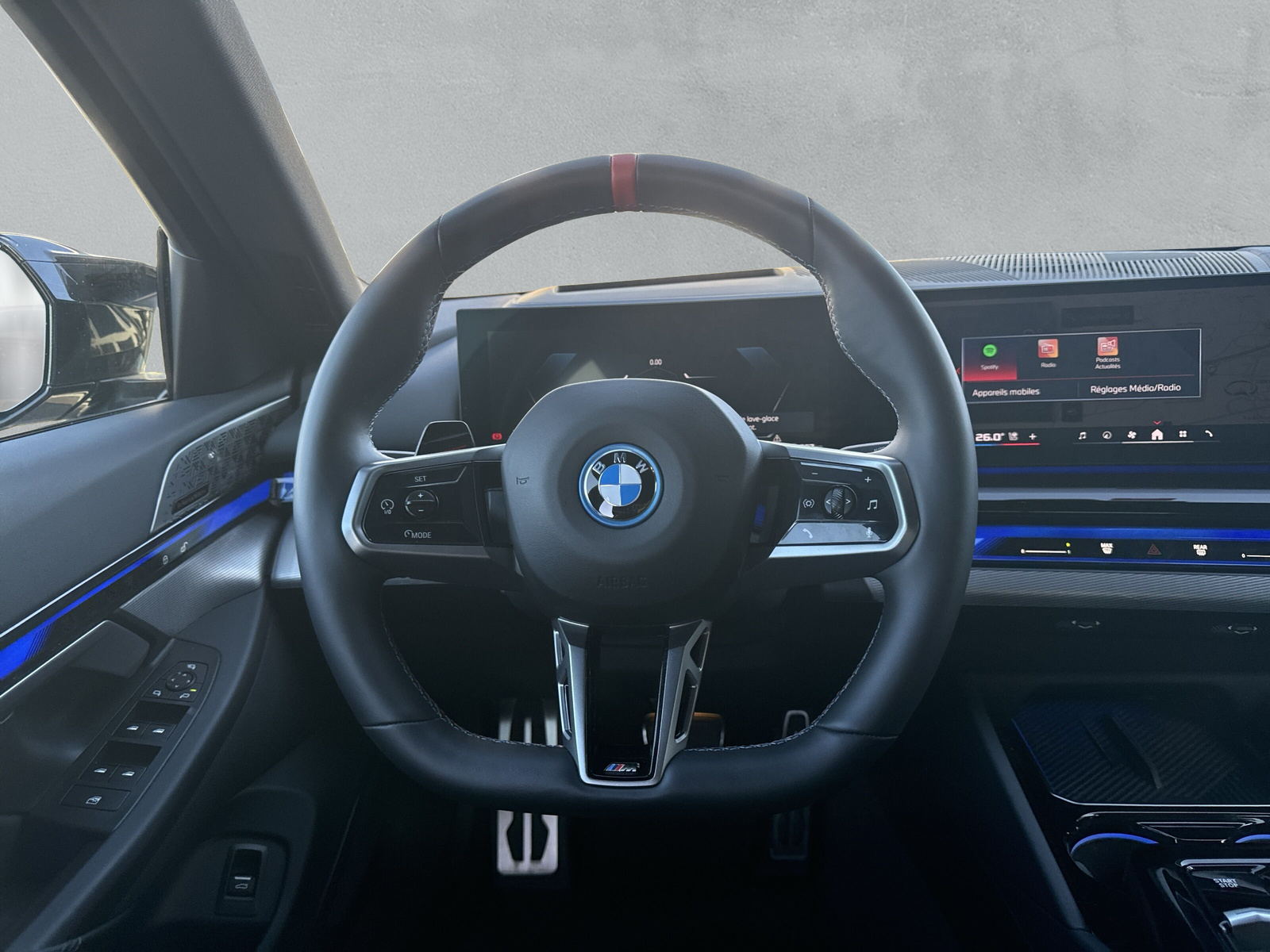 BMW i5 M60 Touring M Sport Pro-image-15