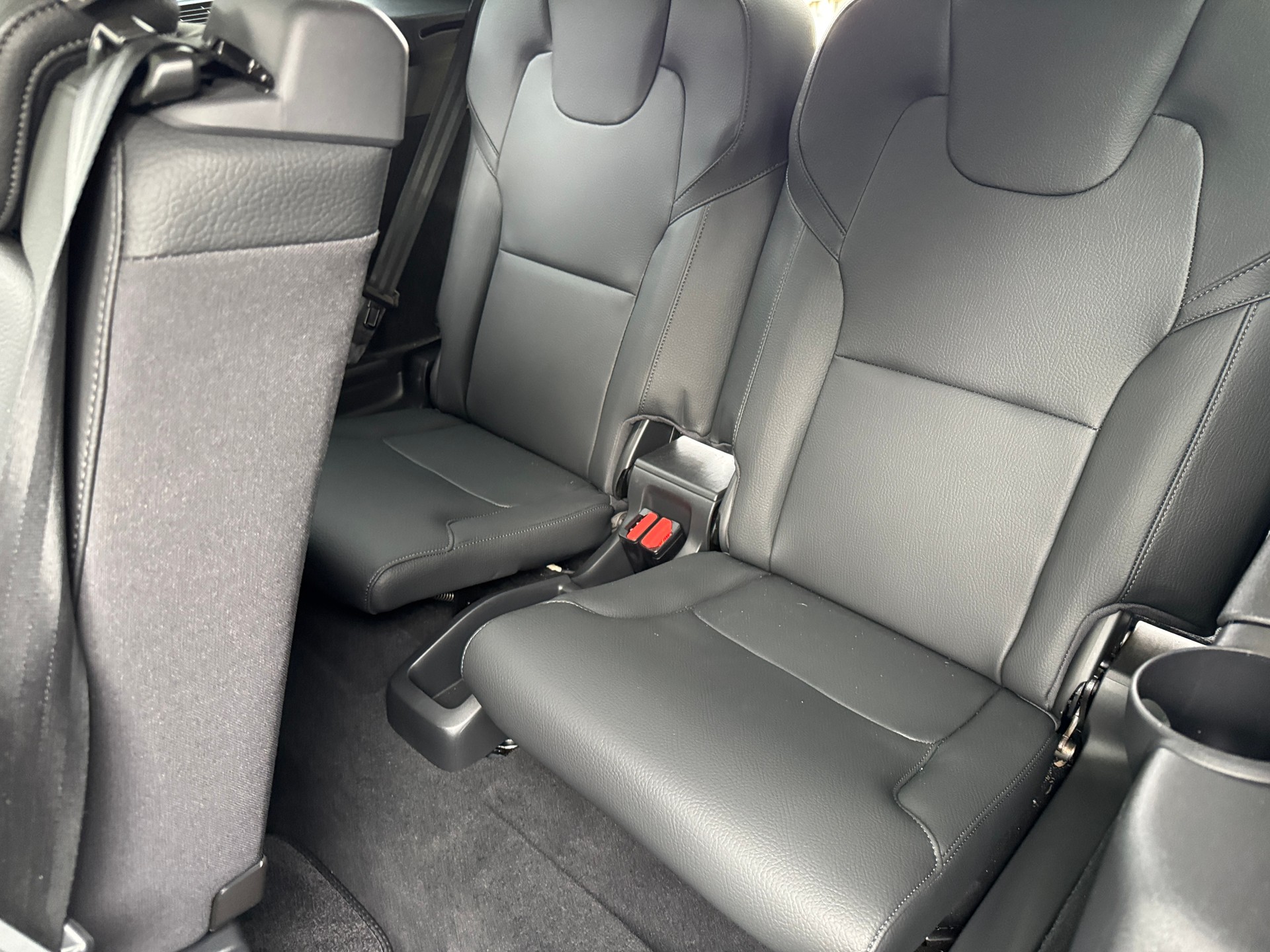 VOLVO XC90 T8 eAWD PluginHybrid Plus Dark Geartronic-image-13