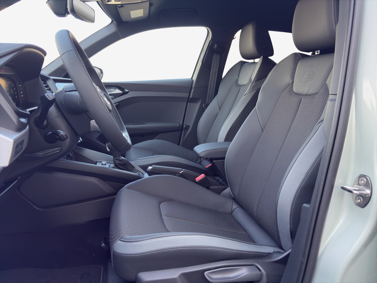 AUDI A1 Sportback 40 TFSI S Line S-tronic-image-7