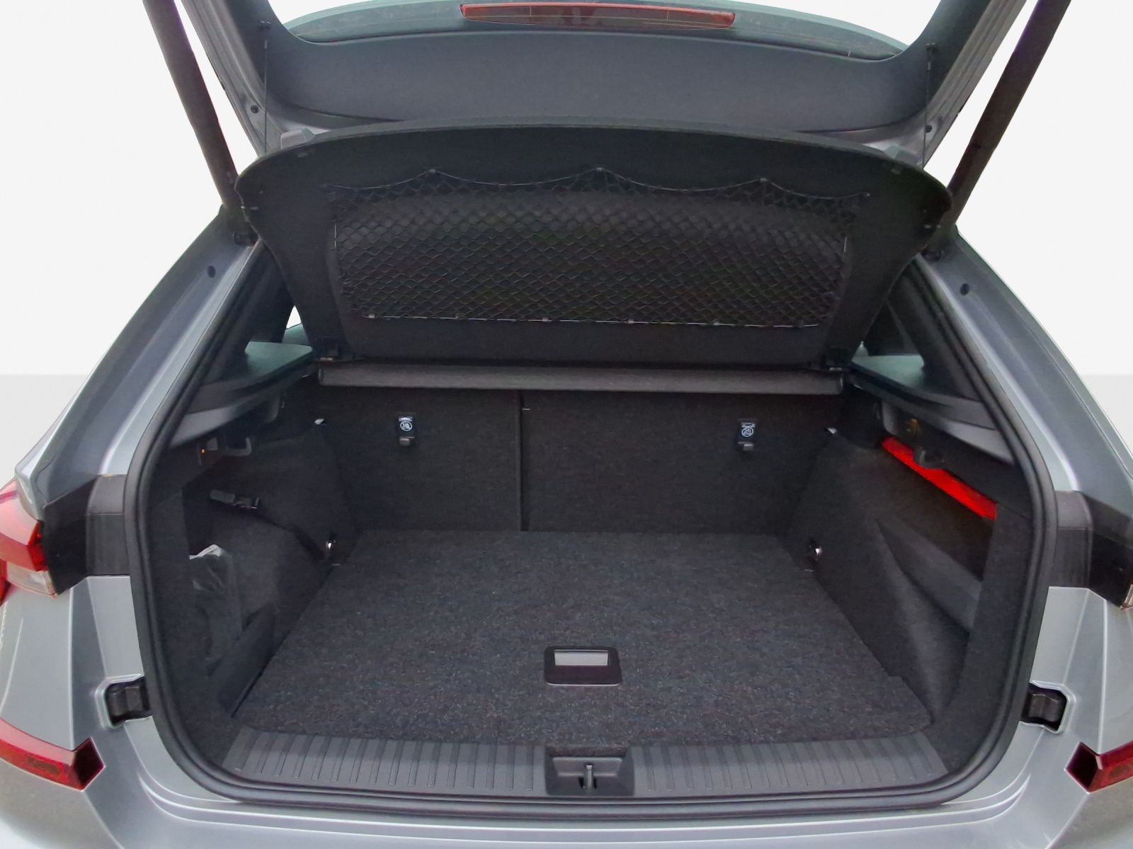SKODA Kamiq 1.5 TSI Dynamic DSG-image-12