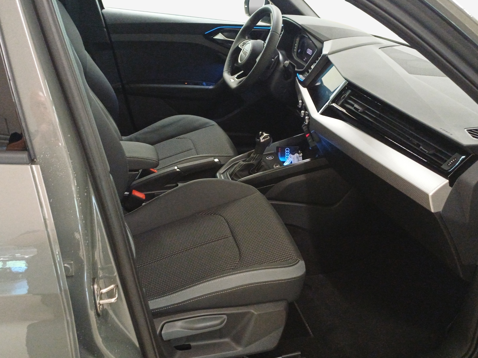 AUDI A1 Sportback 30 TFSI S Line Attraction S-tronic-image-16