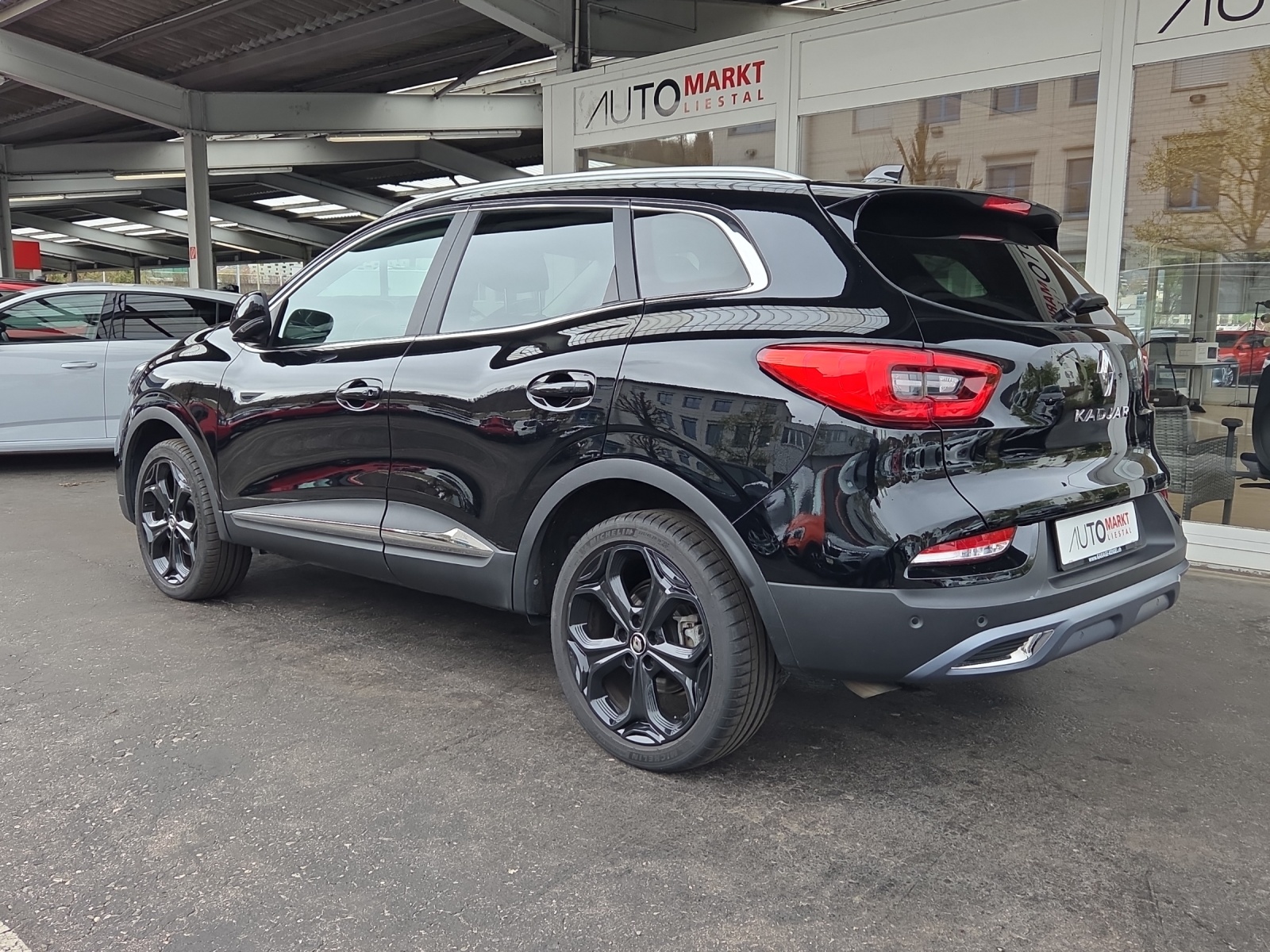 RENAULT Kadjar 1.3 16V Turbo Black Edition EDC-image-2