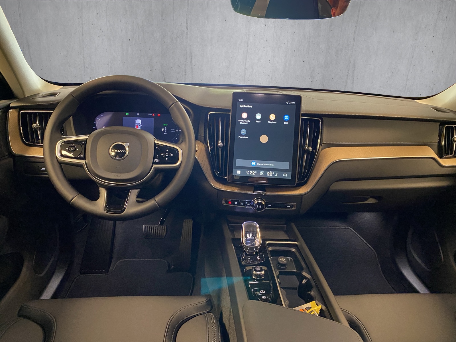 VOLVO XC60 T6 eAWD PluginHybrid Plus Dark Geartronic-image-11