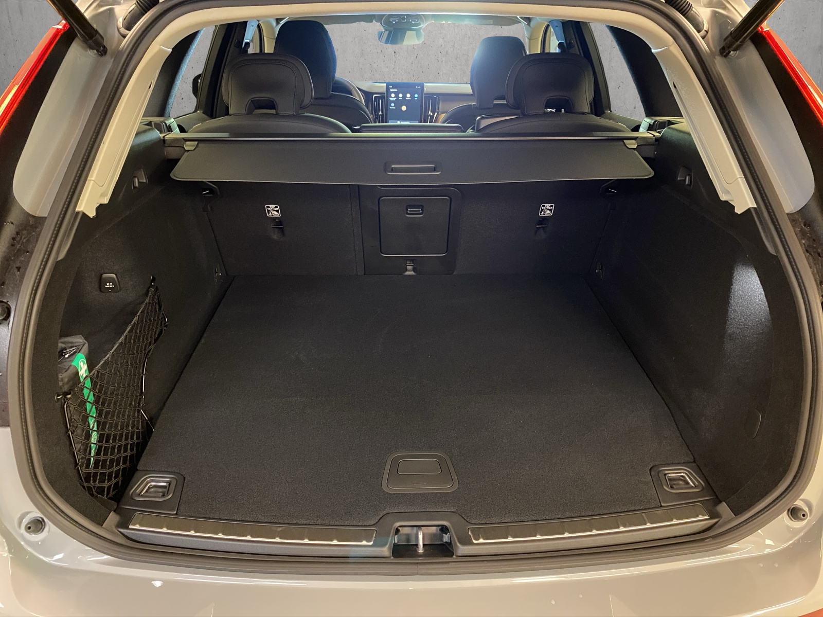VOLVO XC60 T6 eAWD PluginHybrid Plus Dark Geartronic-image-13
