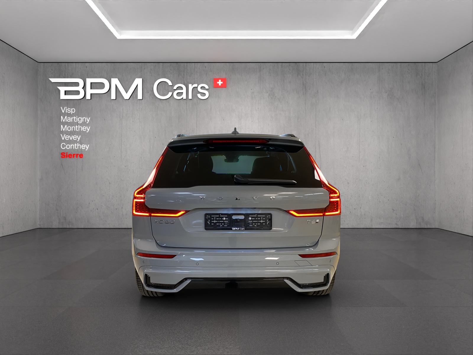 VOLVO XC60 T6 eAWD PluginHybrid Plus Dark Geartronic-image-3