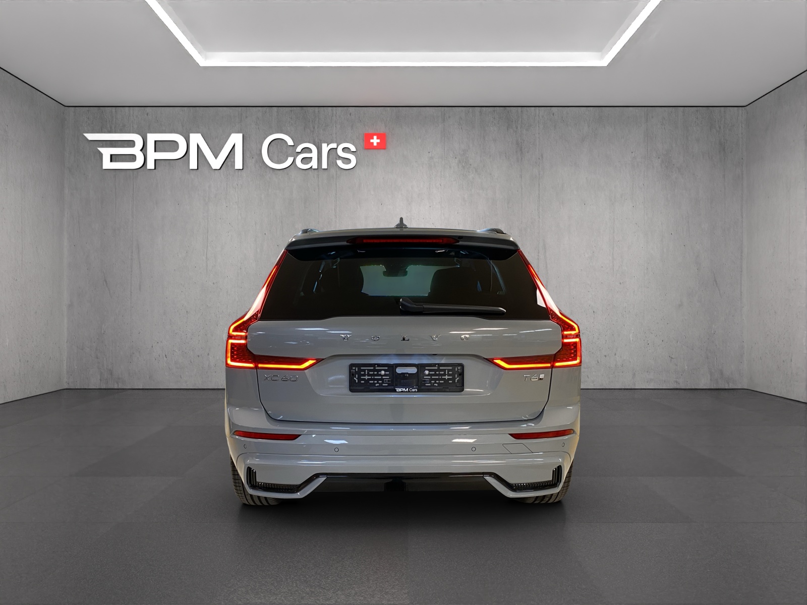 VOLVO XC60 T6 eAWD PluginHybrid Plus Dark Geartronic-image-3