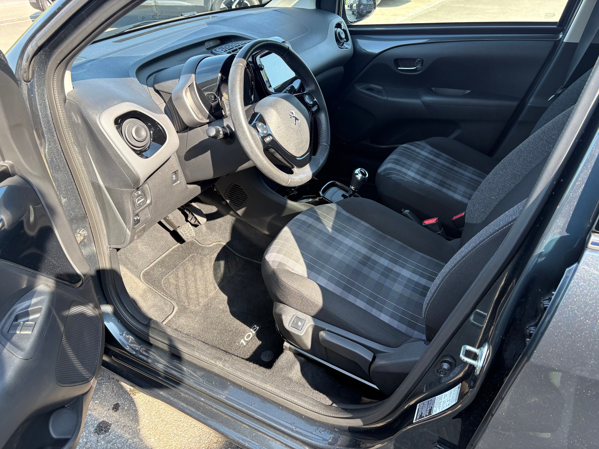 PEUGEOT 108 1.0 VTi Allure Top ETG-image-7