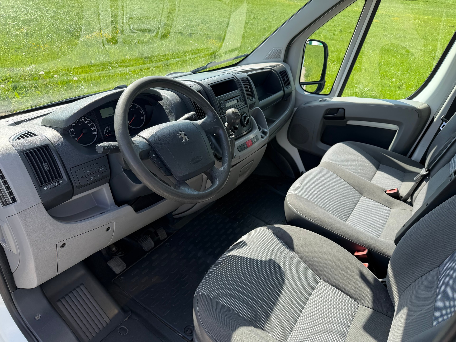 PEUGEOT Boxer 2.2 HDI 335 L4-image-10