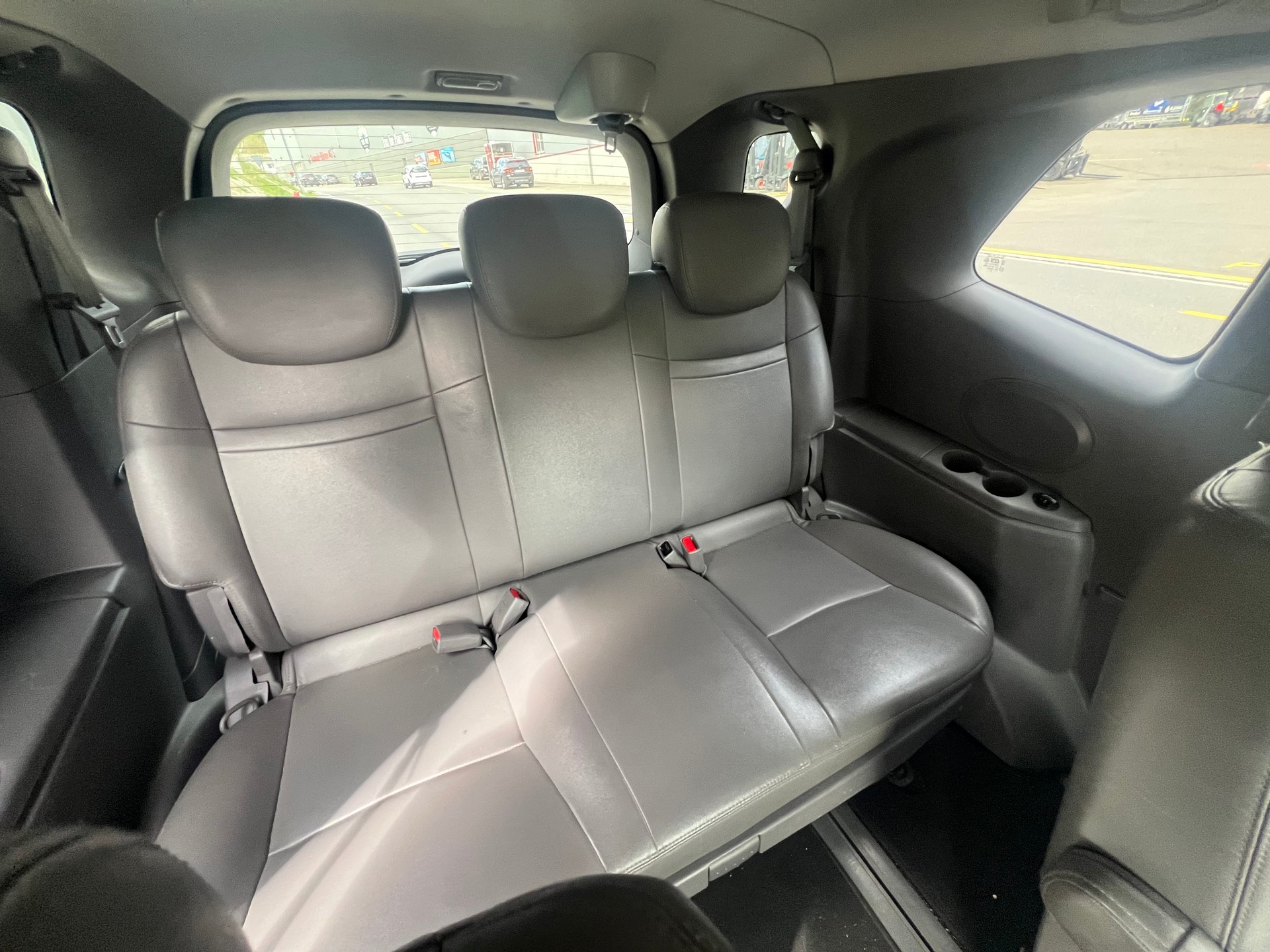 KGM-SsangYong Rodius SV200 e-XDi Sapphire 4WD E-Tronic-image-12