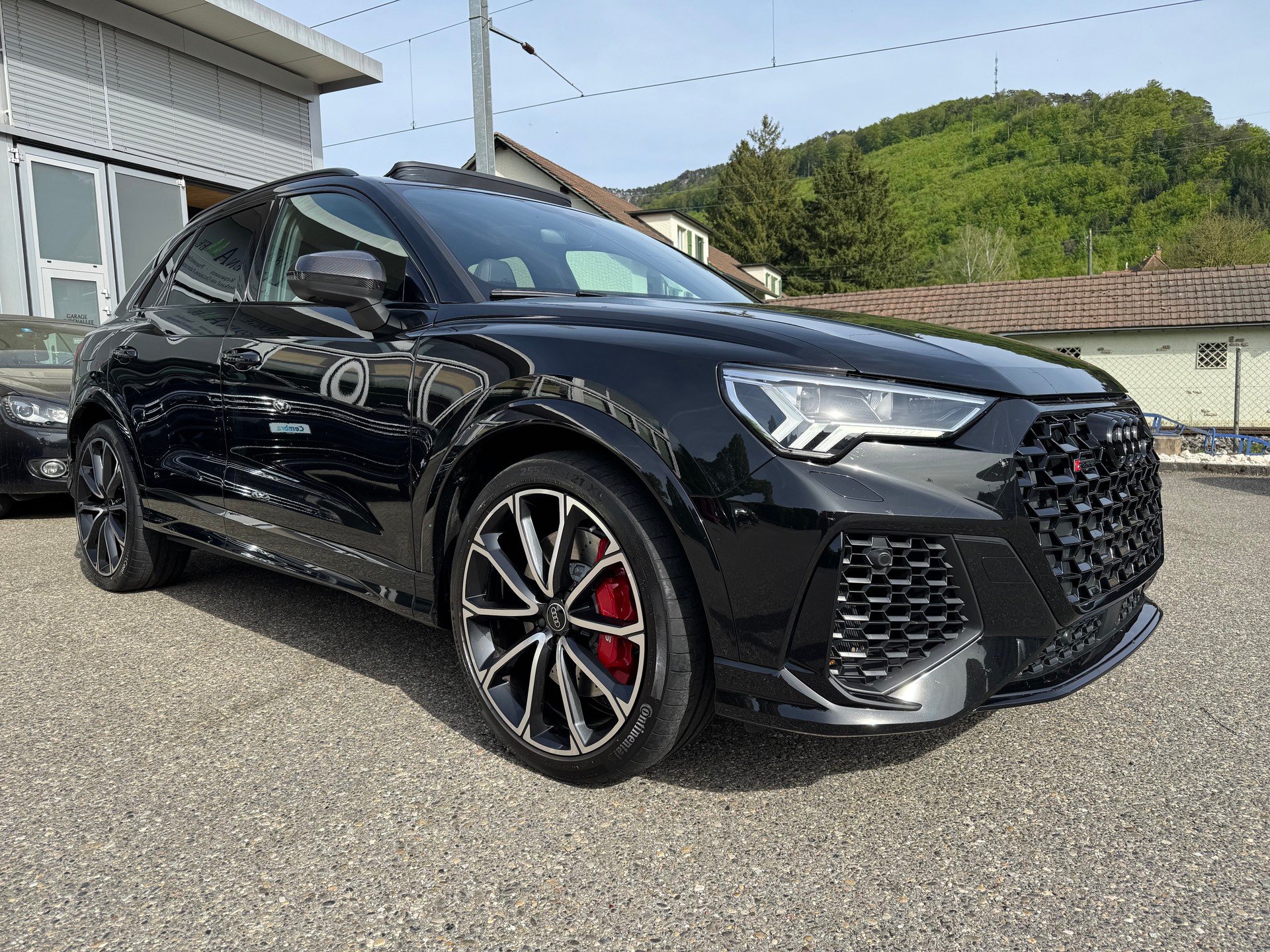 AUDI RS Q3 2.5 TFSI quattro S tronic-image-2