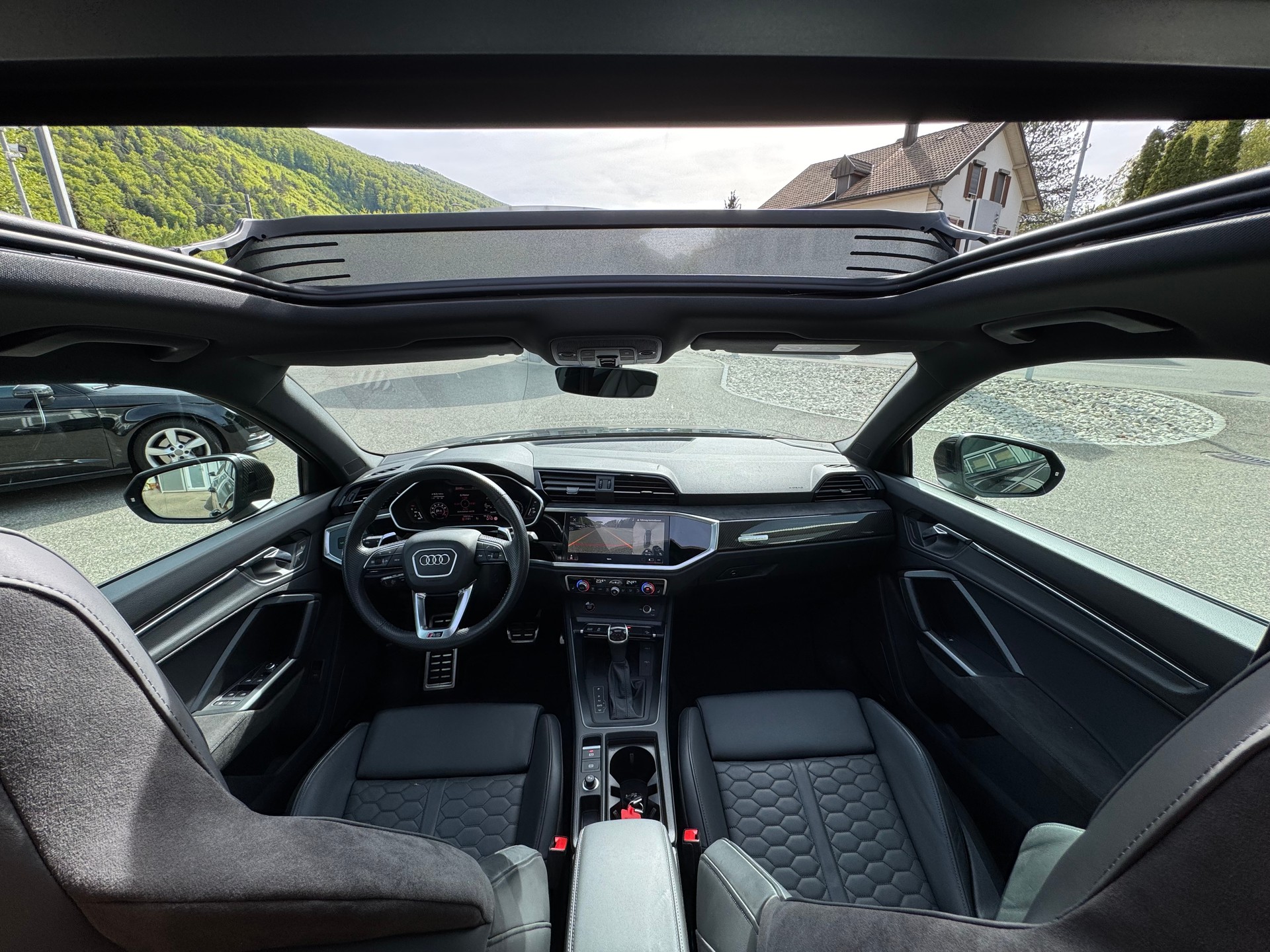 AUDI RS Q3 2.5 TFSI quattro S tronic-image-14