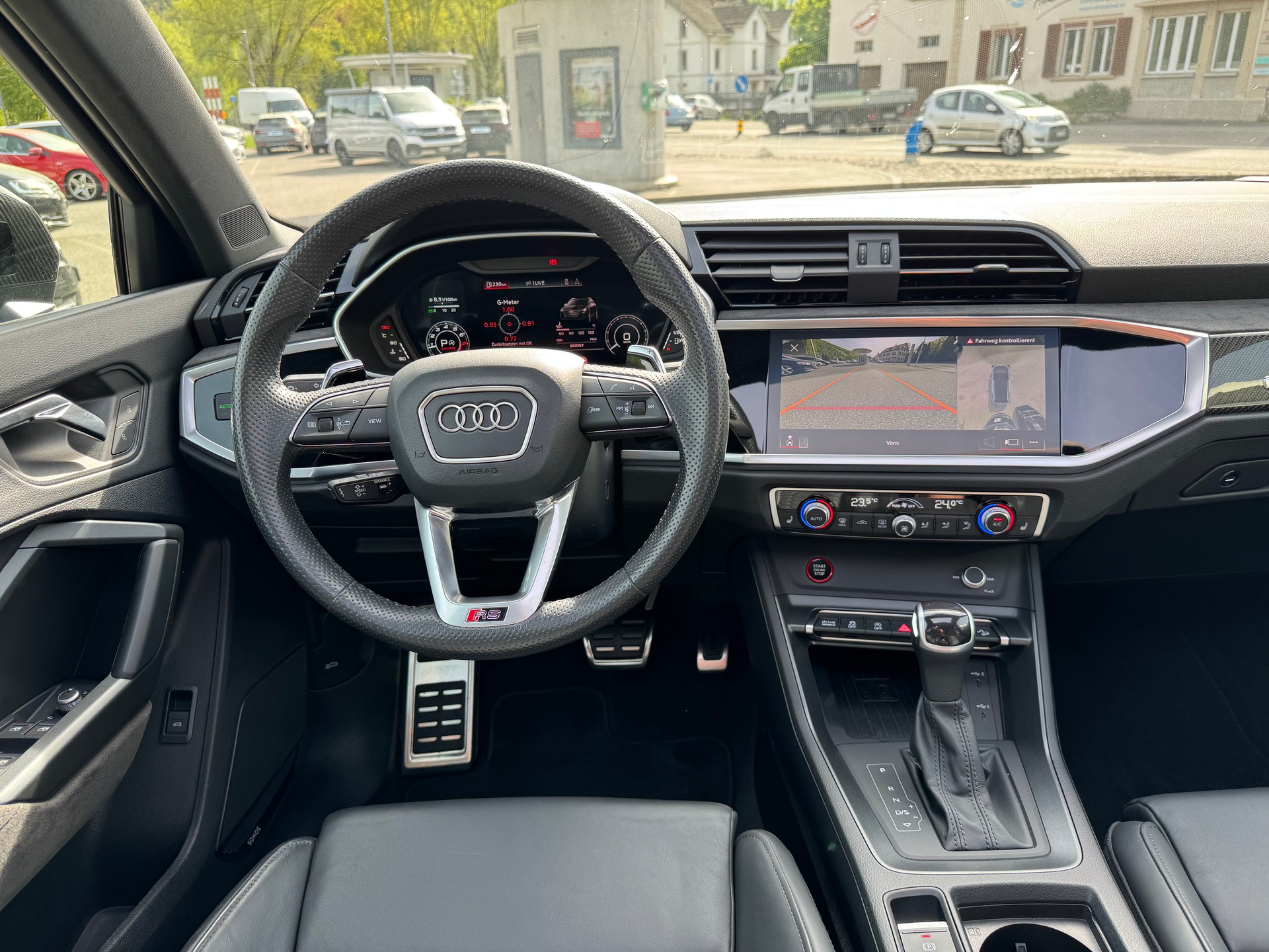 AUDI RS Q3 2.5 TFSI quattro S tronic-image-15