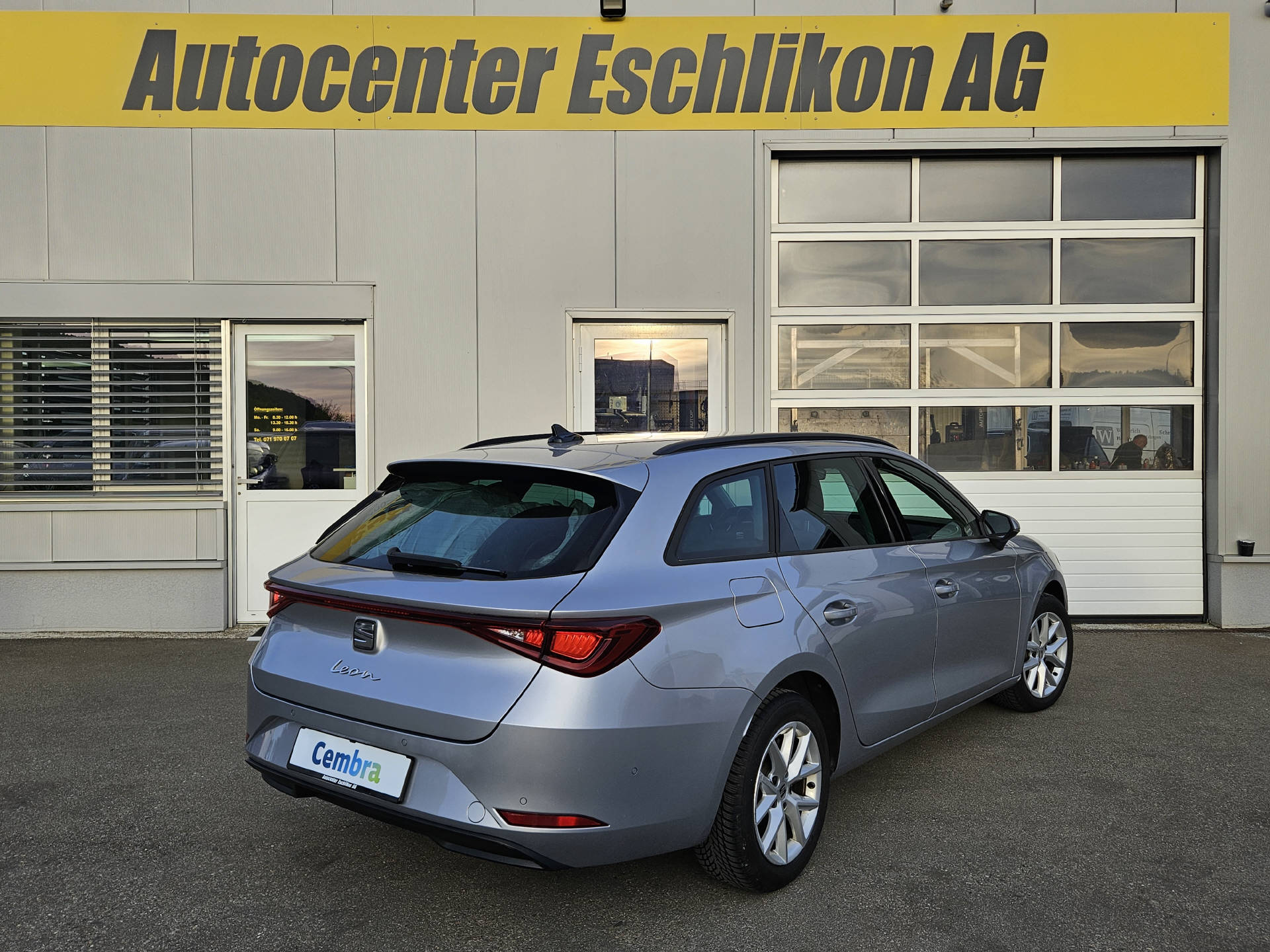 SEAT Leon ST 2.0 TDI Style DSG* Navi * Abstandsregeltempomat ACC *-image-5