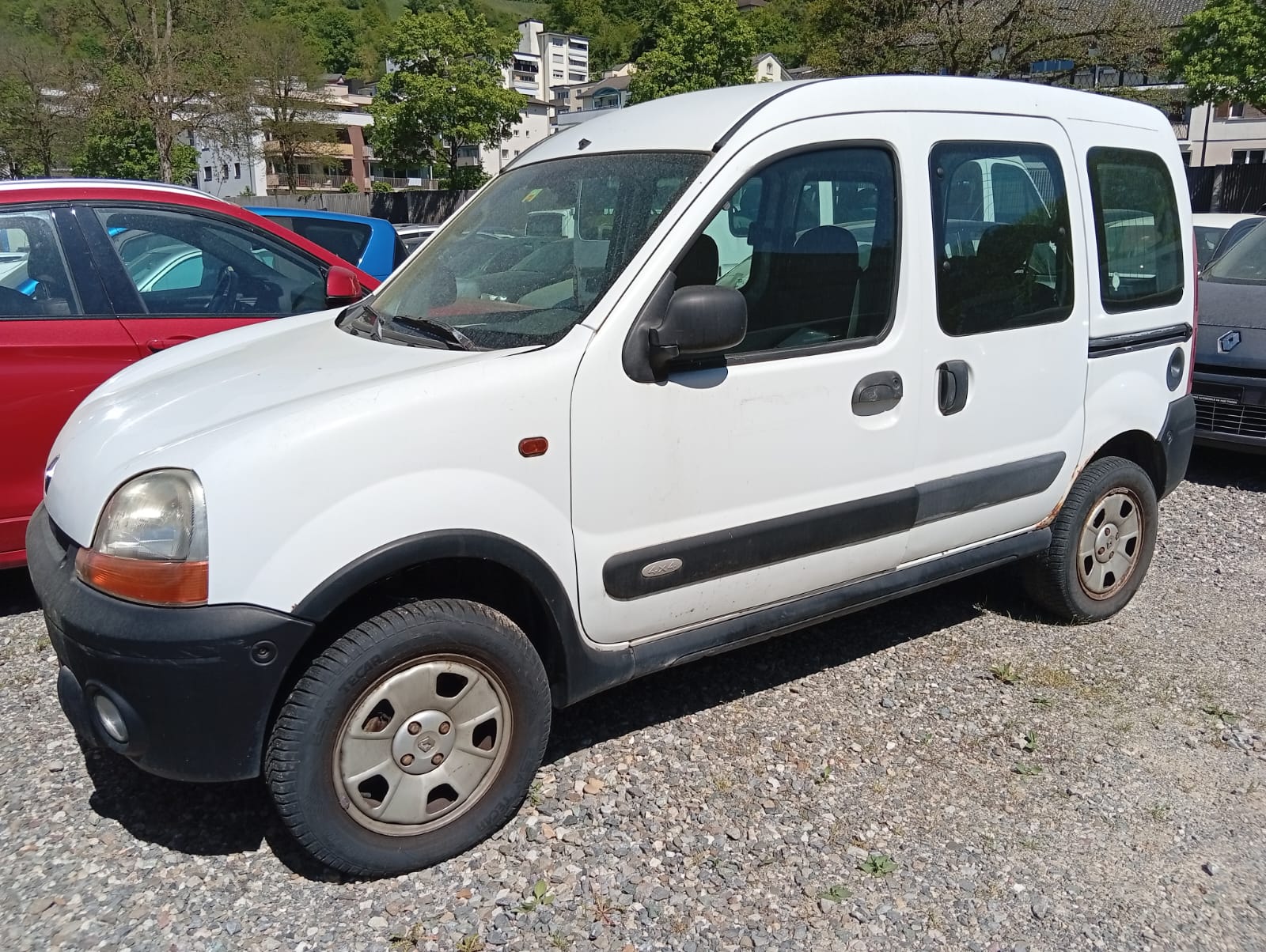 RENAULT Kangoo 1.6 16V Authentique 4X4-image-2