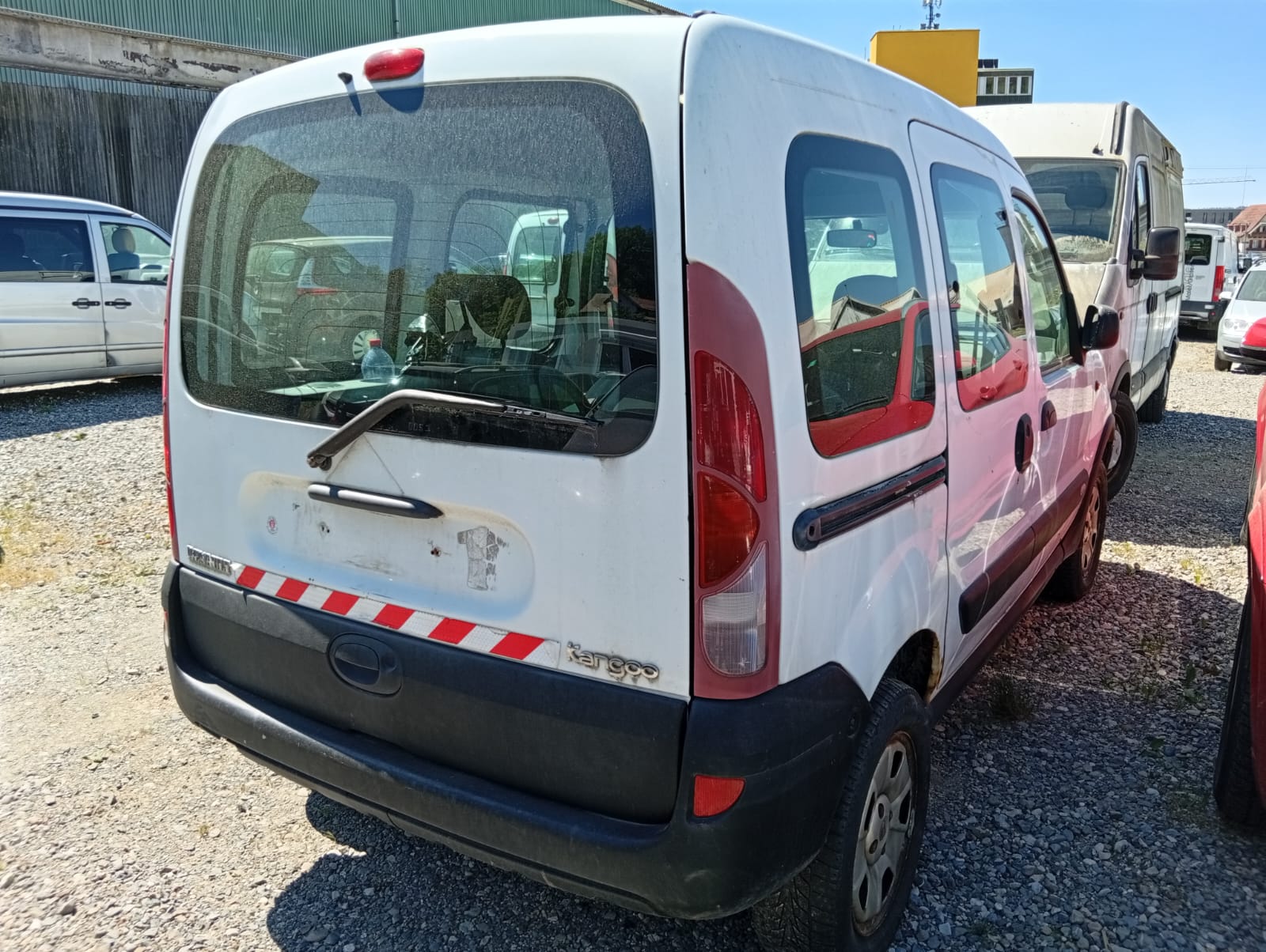 RENAULT Kangoo 1.6 16V Authentique 4X4-image-1