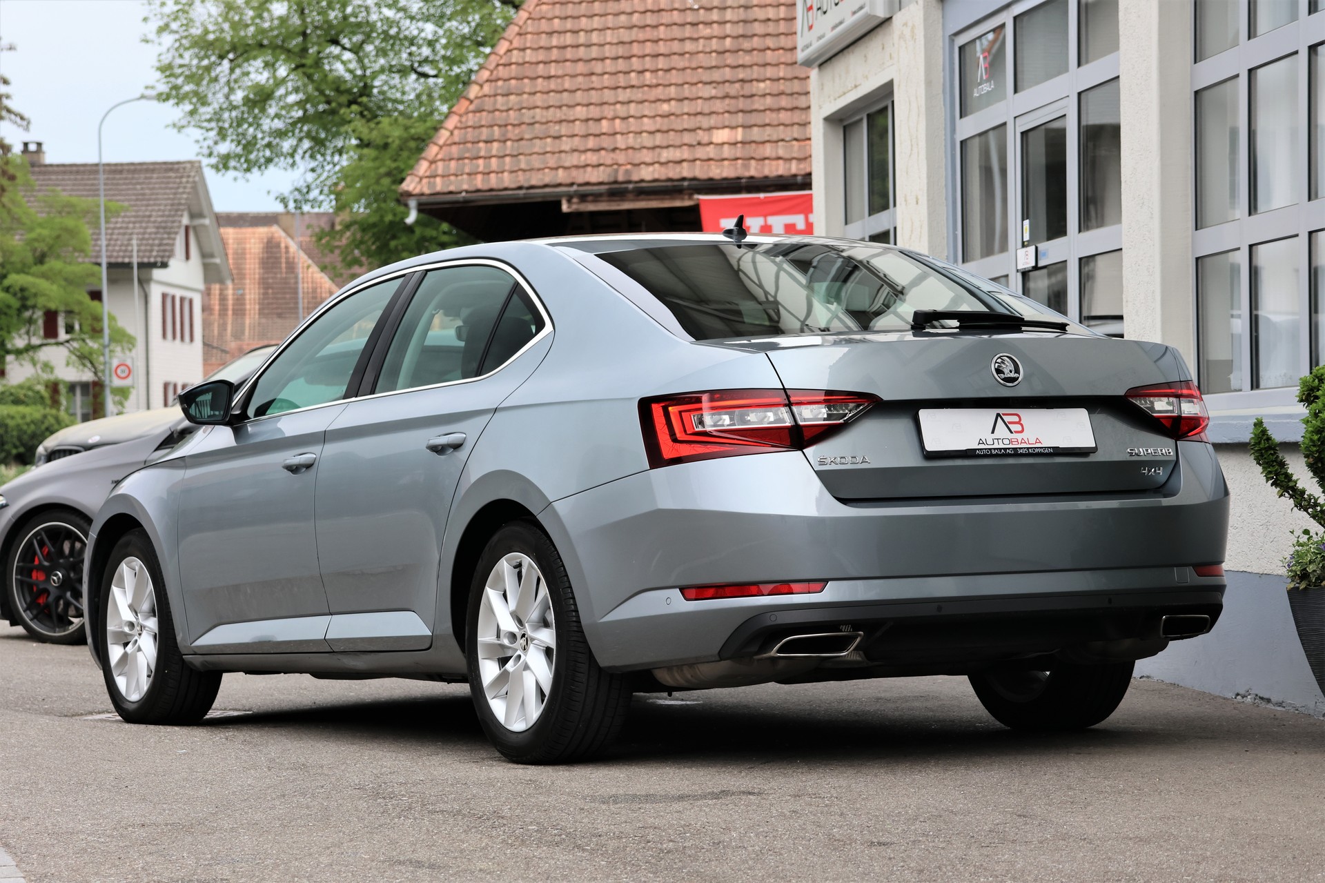 SKODA Superb 2.0 TSI Style 4x4 DSG (CH)-showroom-element-2