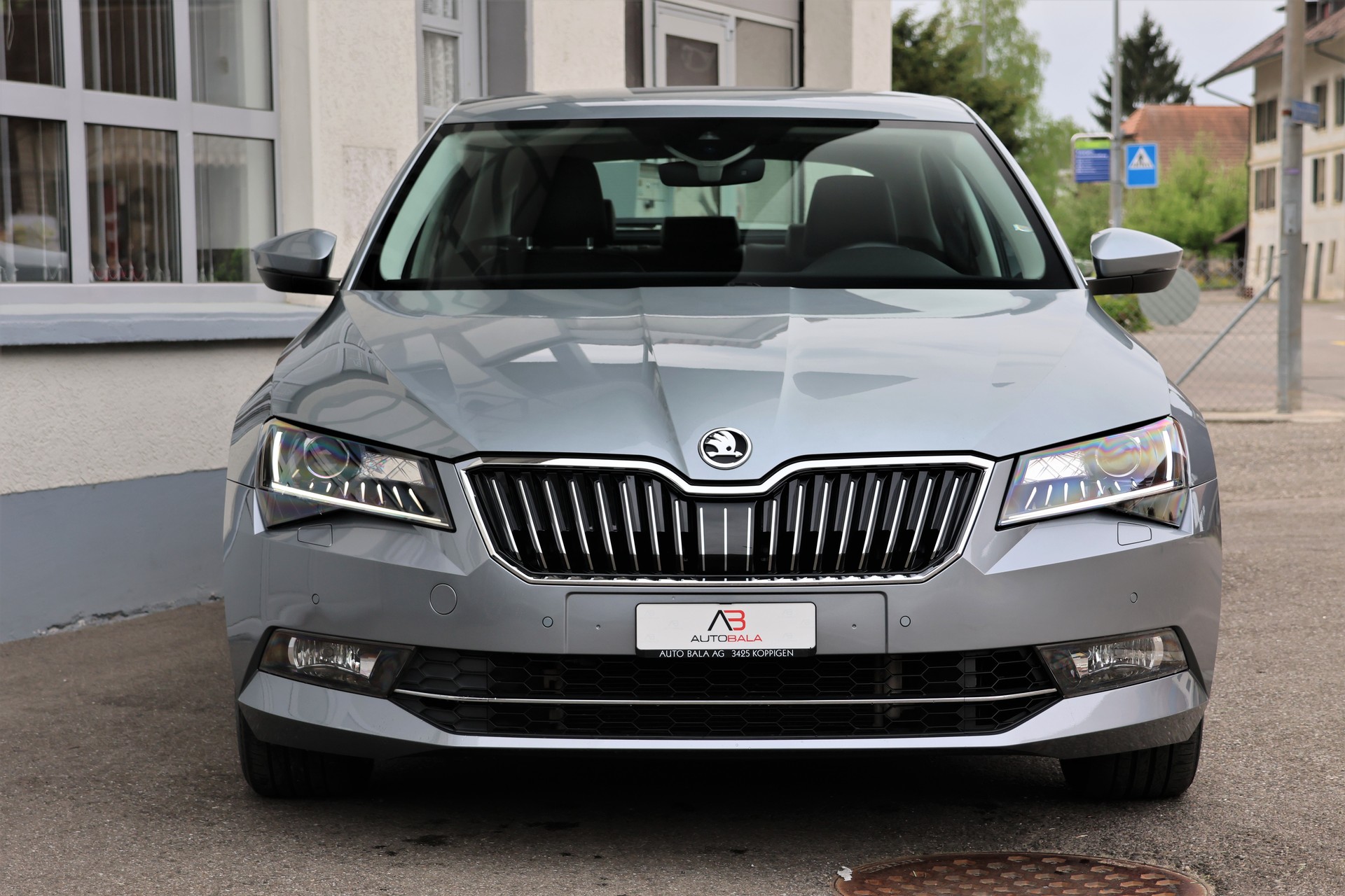 SKODA Superb 2.0 TSI Style 4x4 DSG (CH)-showroom-element-1