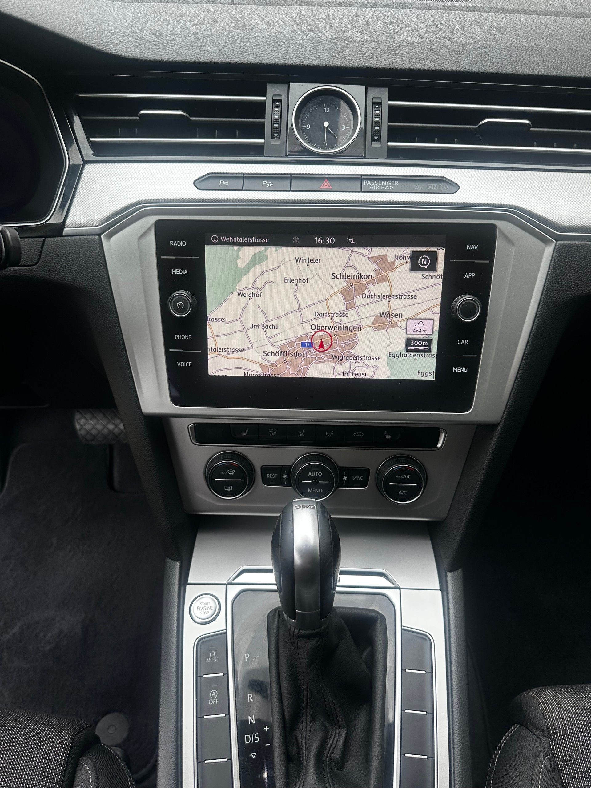 VW Passat Variant 2.0 TDI BMT Comfortline DSG 4Motion-image-8