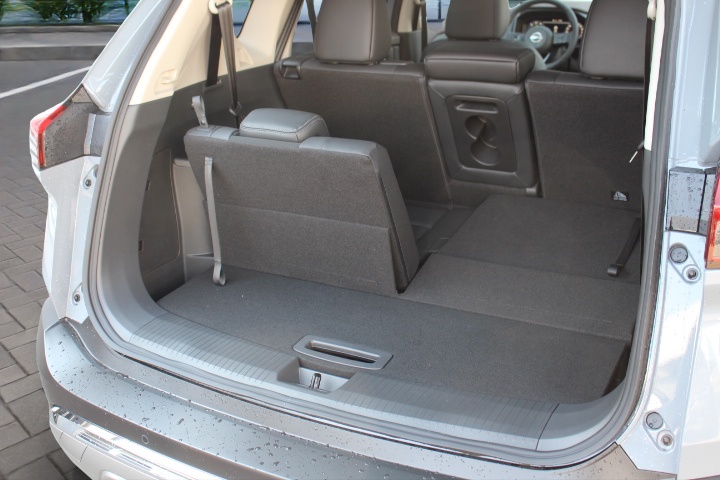 NISSAN X-Trail 1.5 VC-T Tekna+ e-4orce 7P-image-10