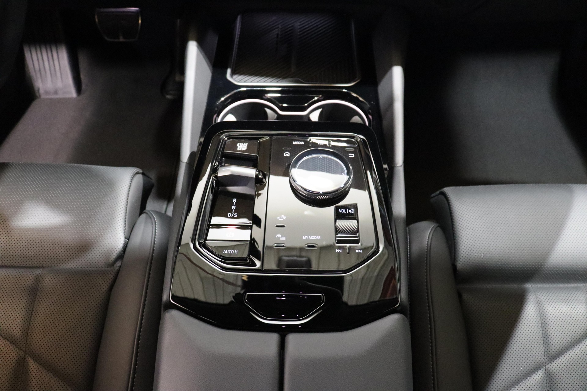 BMW 530e xDrive Touring-image-9