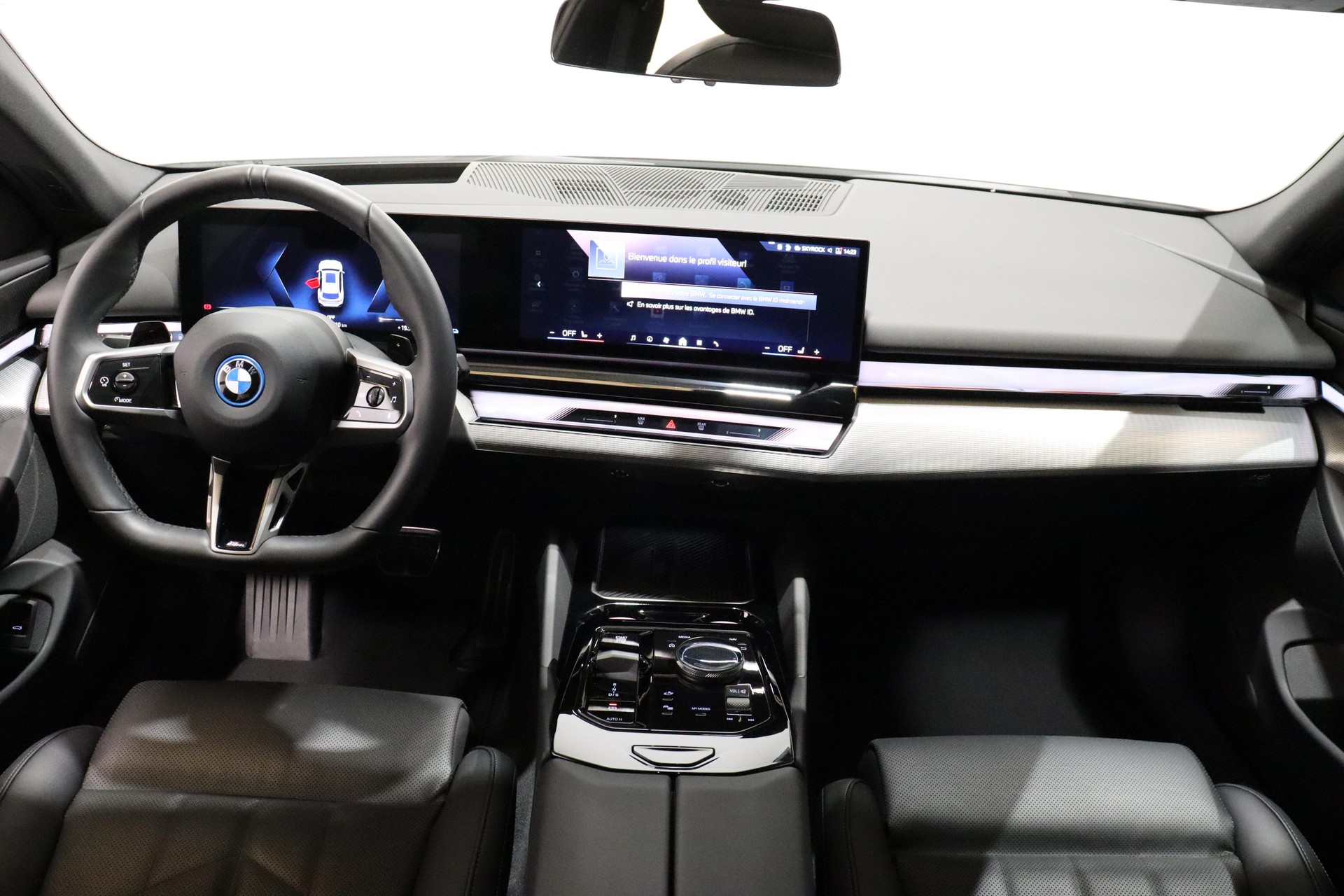BMW 530e xDrive Touring-image-8