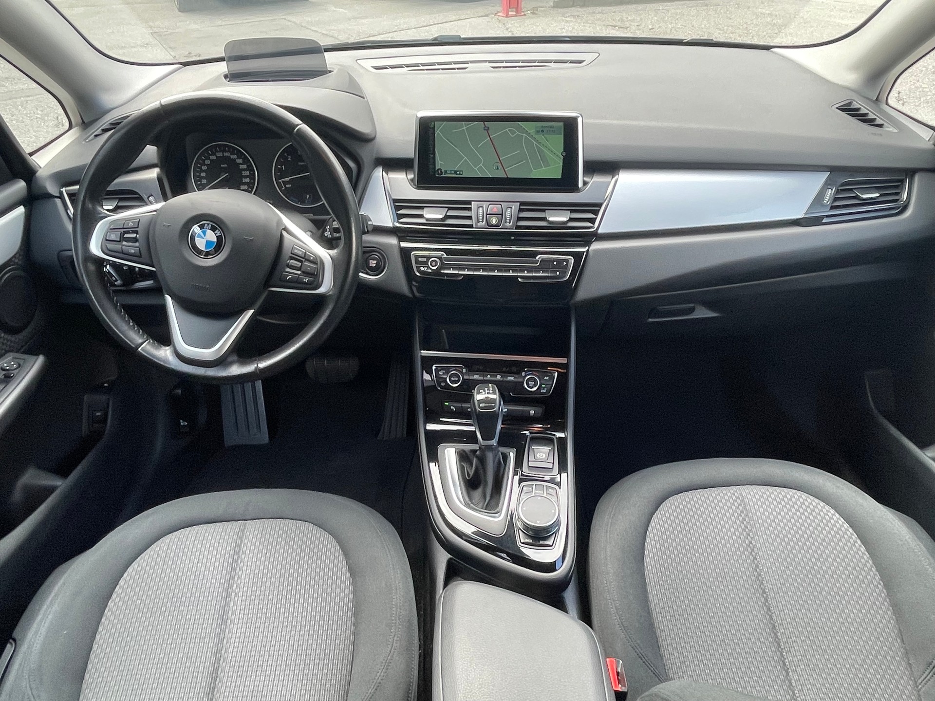 BMW 225xe iPerformance Active Tourer Steptronic-image-4