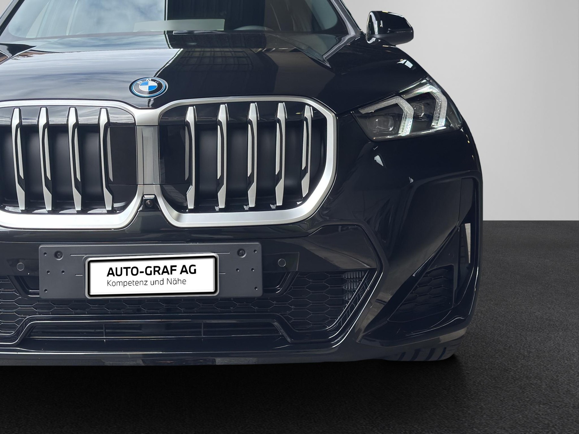 BMW X1 30e xDrive M Sport Edition-image-8