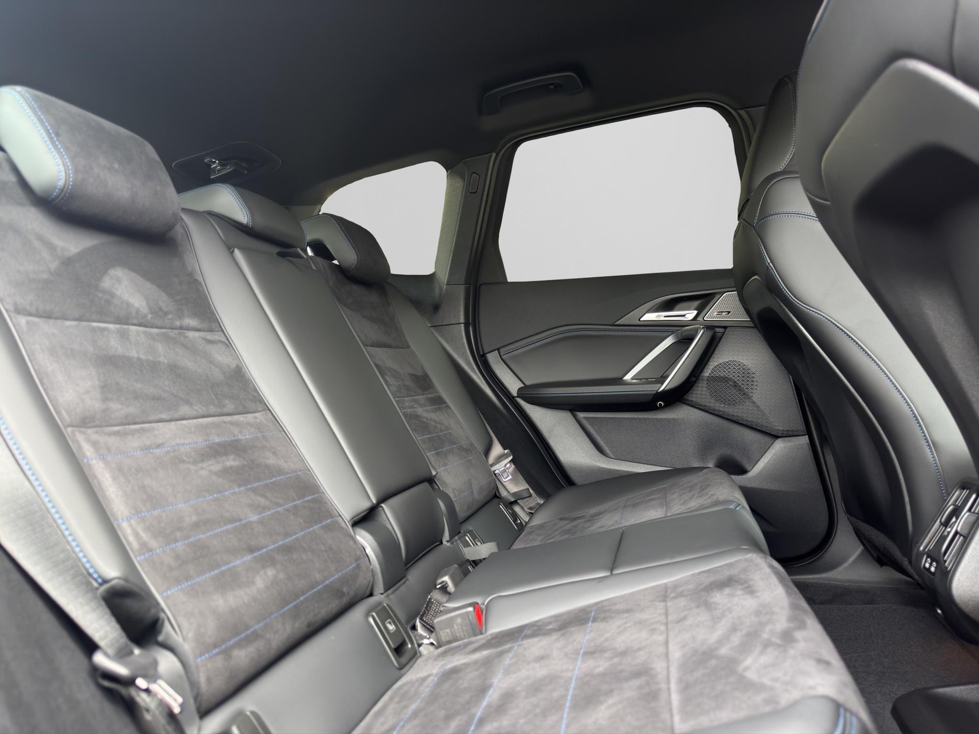 BMW X1 30e xDrive M Sport Edition-image-19