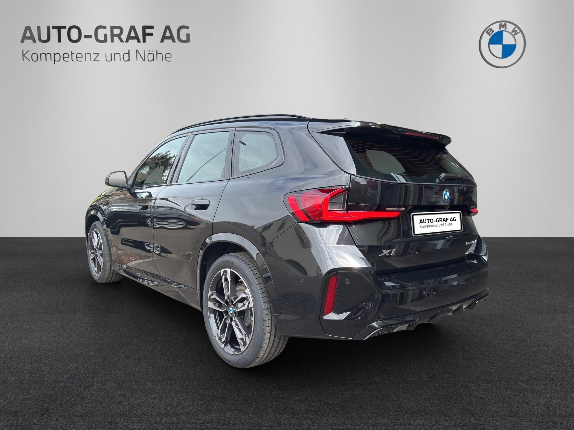 BMW X1 30e xDrive M Sport Edition-image-2