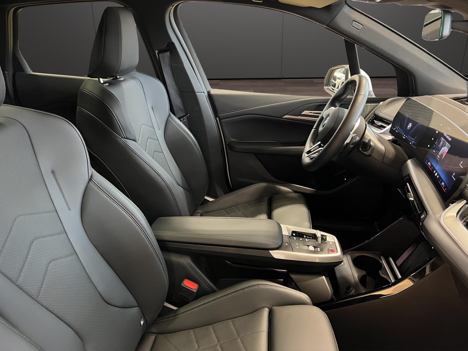 BMW 223d xDrive Active Tourer M Sport-image-16