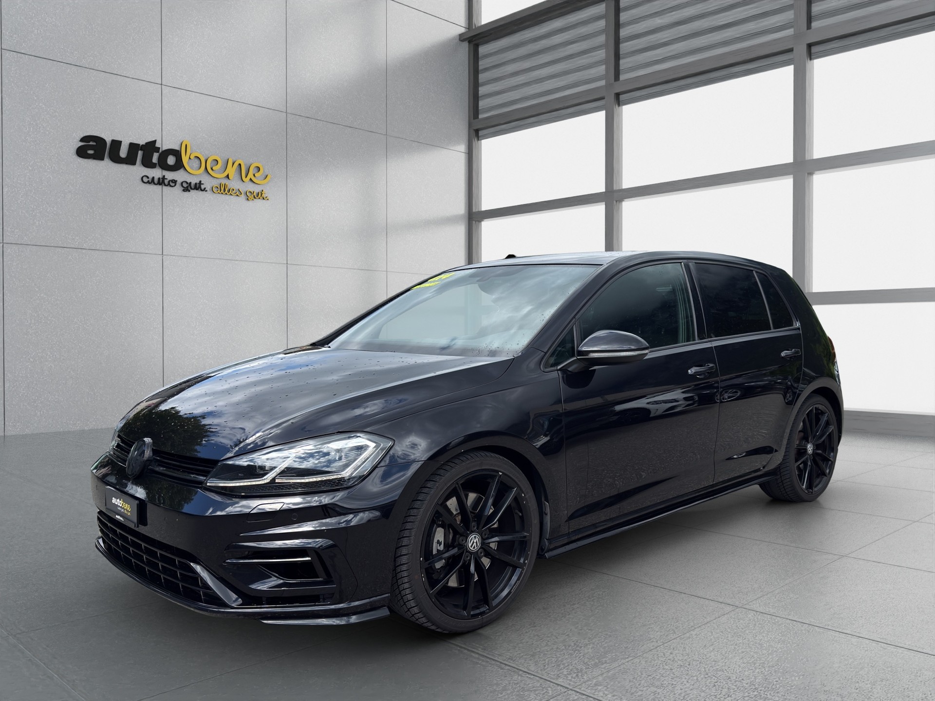 VW Golf 2.0 TSI R 4Motion DSG-image-1