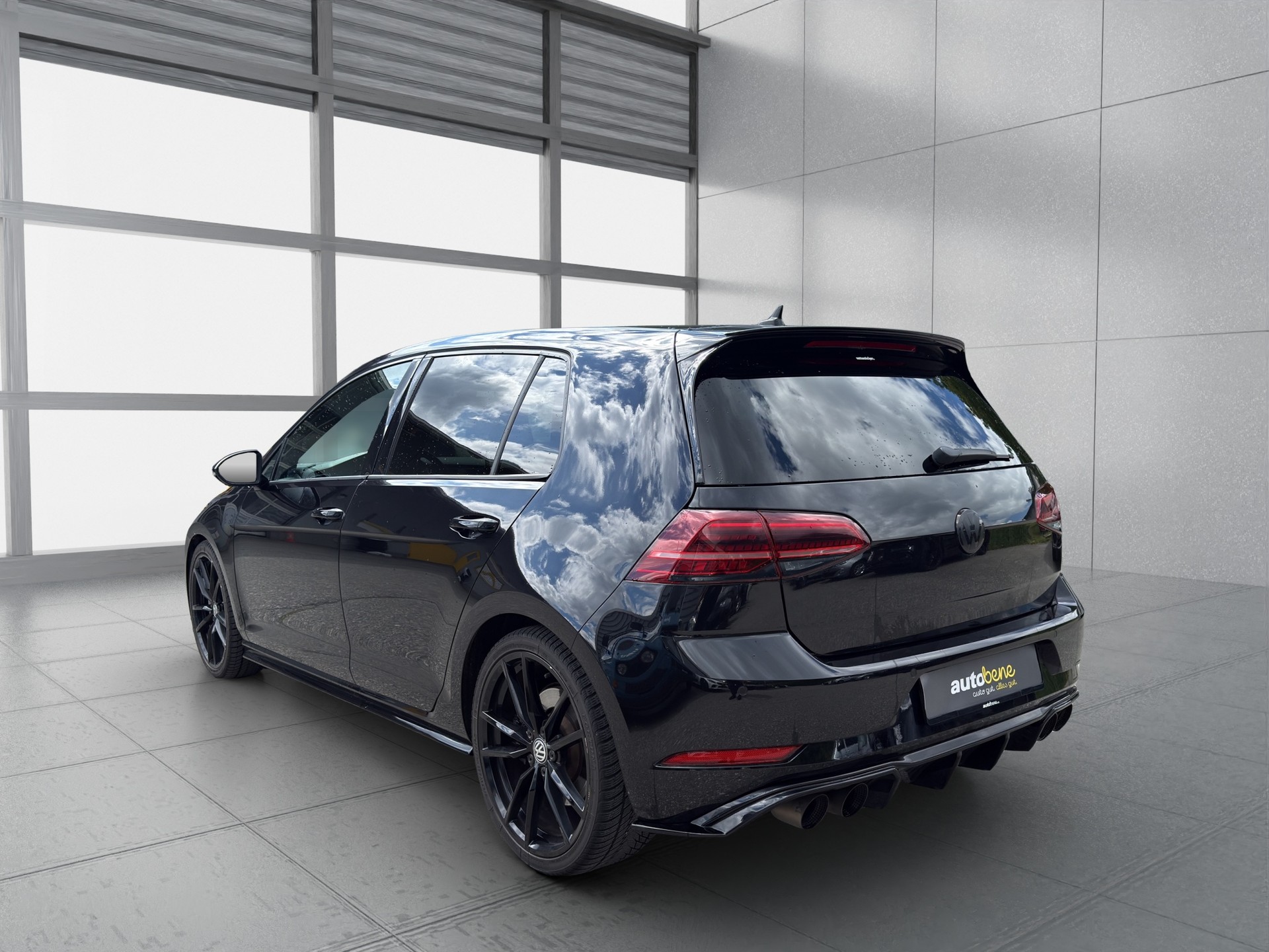 VW Golf 2.0 TSI R 4Motion DSG-image-5