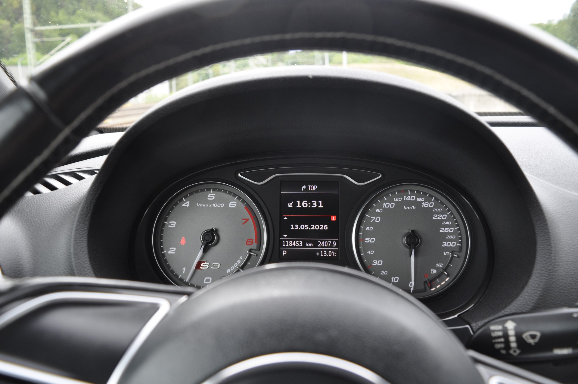 AUDI S3 Sportback 2.0 TFSI quattro S-tronic-image-14