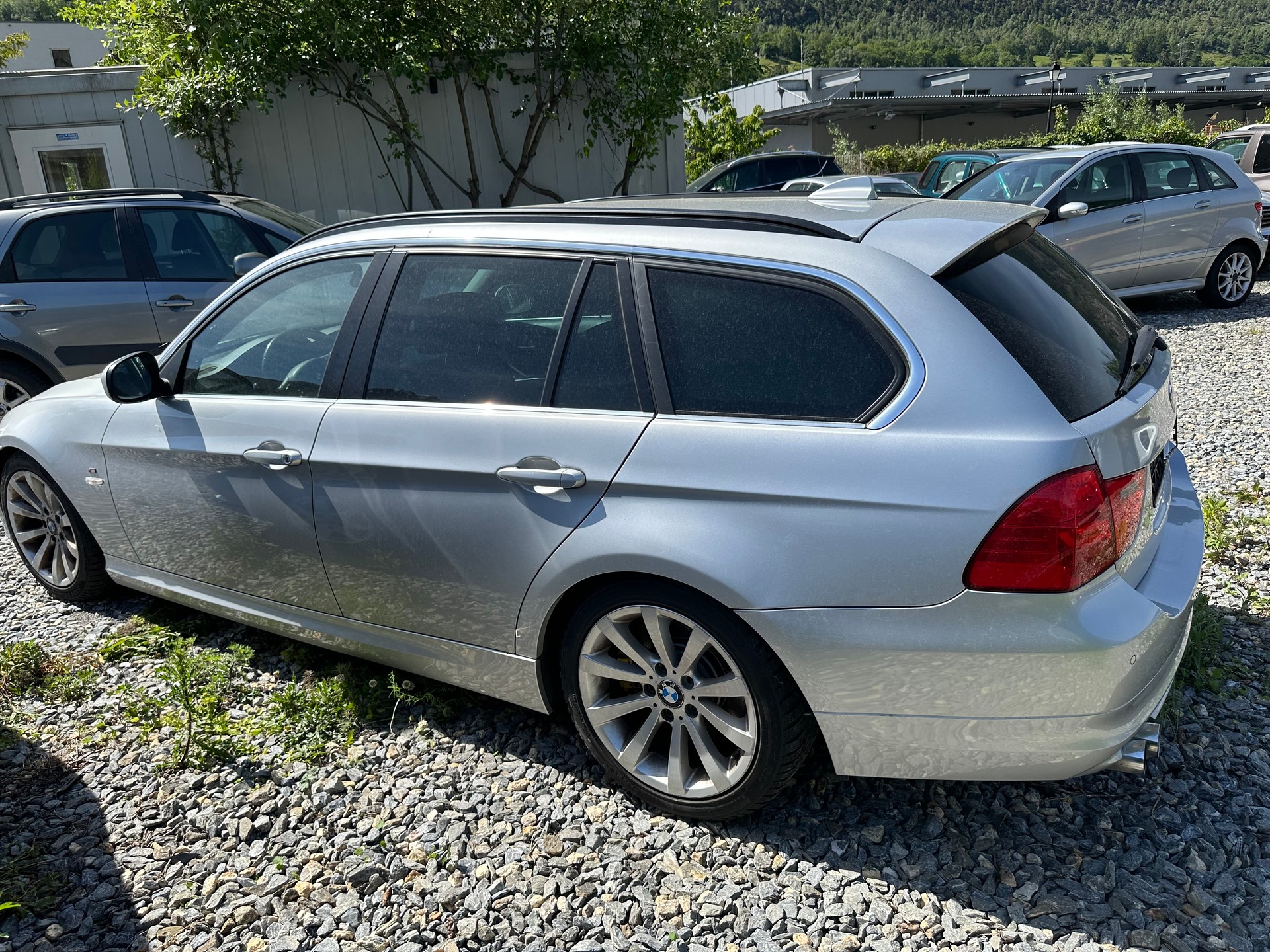 BMW 325i xDrive Touring Steptronic-image-6