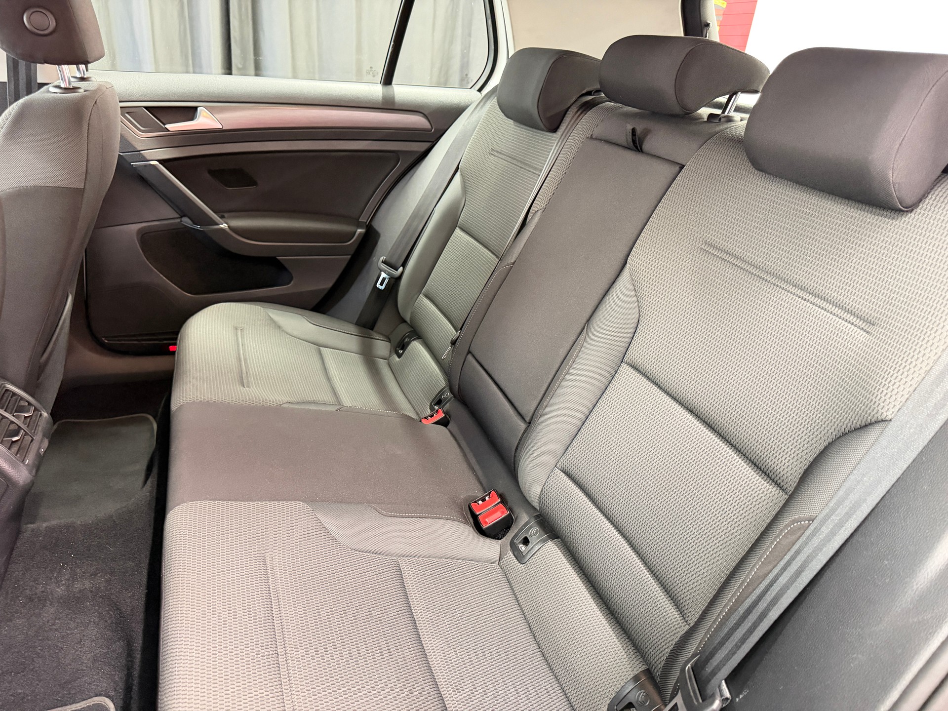 VW Golf 1.5 TSI EVO Comfortline, gepflegtes CH Fahrzeug, frisch ab MFK, 8 Fach bereift, ACC, RFK, Abstand, Garantie u.vm-image-11
