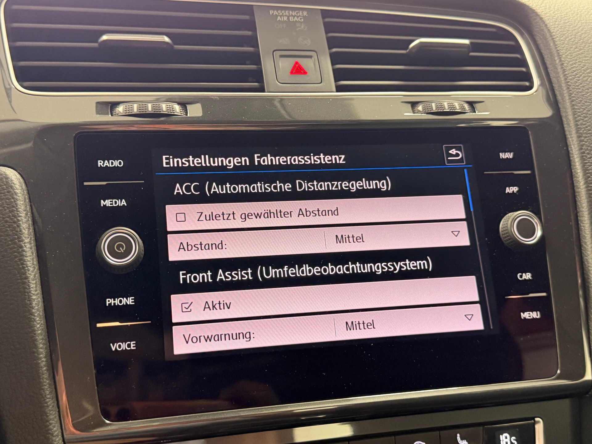 VW Golf 1.5 TSI EVO Comfortline, gepflegtes CH Fahrzeug, frisch ab MFK, 8 Fach bereift, ACC, RFK, Abstand, Garantie u.vm-image-22