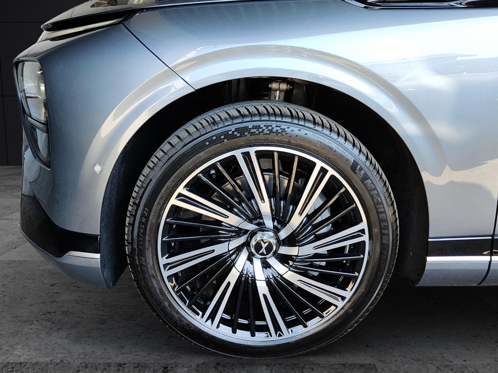 XPENG G9 Performance AWD-image-8