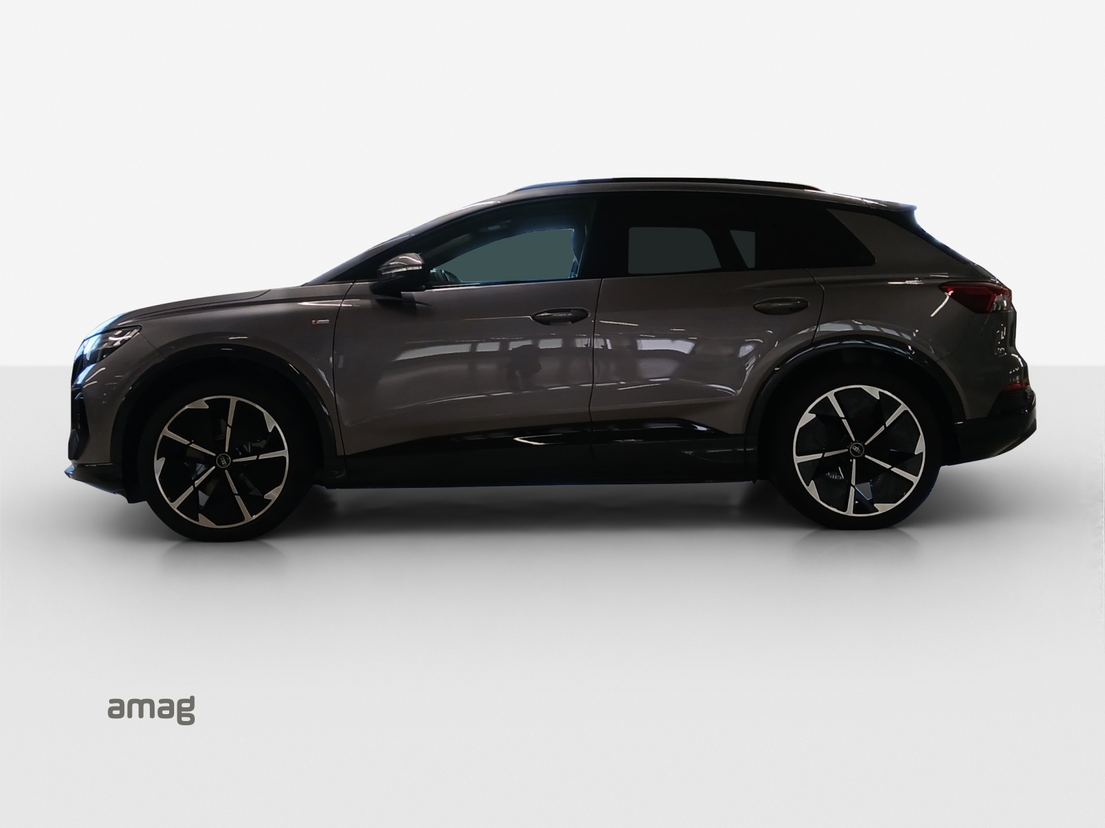 AUDI Q4 e-tron 45 Attraction quattro-showroom-element-1
