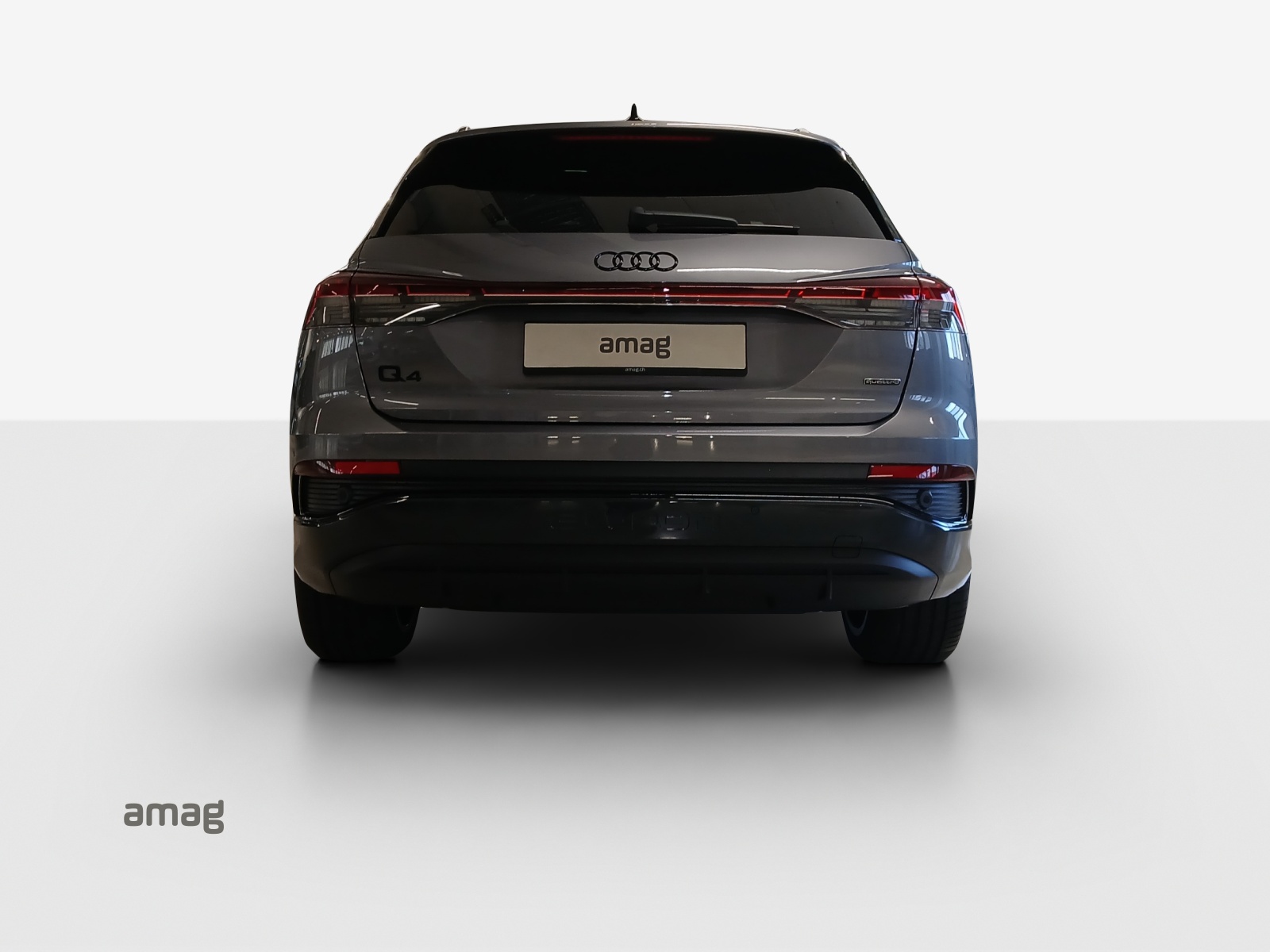 AUDI Q4 e-tron 45 Attraction quattro-showroom-element-3