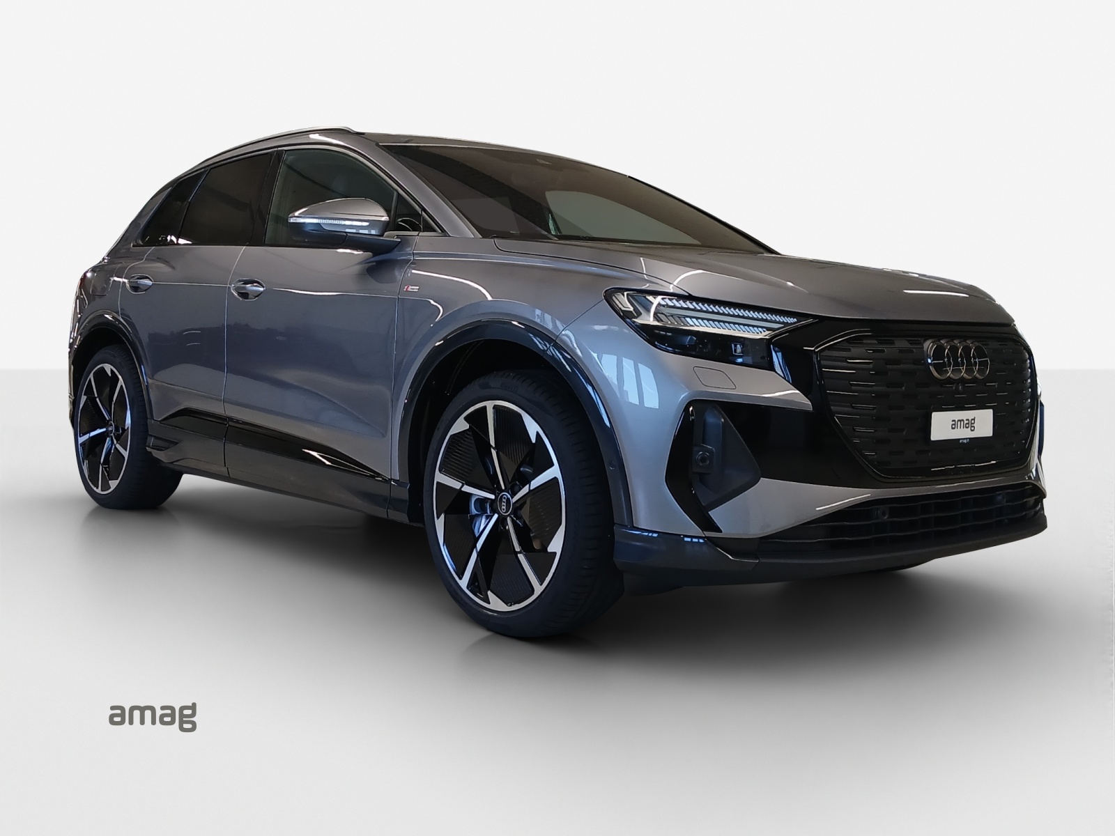 AUDI Q4 e-tron 45 Attraction quattro-image-5