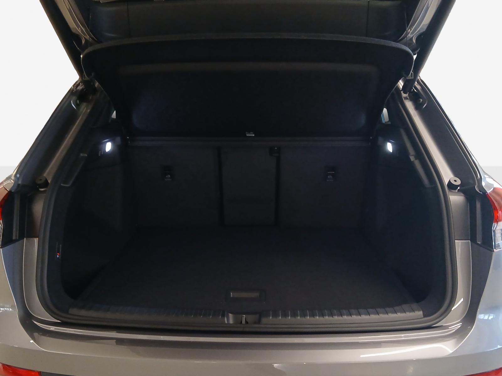 AUDI Q4 e-tron 45 Attraction quattro-image-12