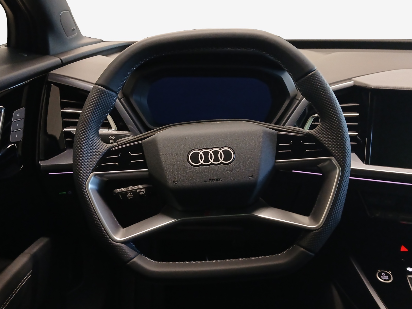 AUDI Q4 e-tron 45 Attraction quattro-image-9