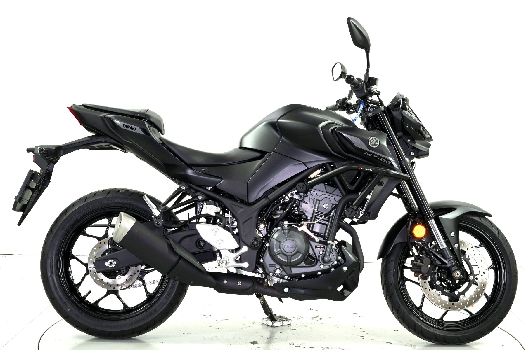 YAMAHA MT-03 ABS-showroom-element-3