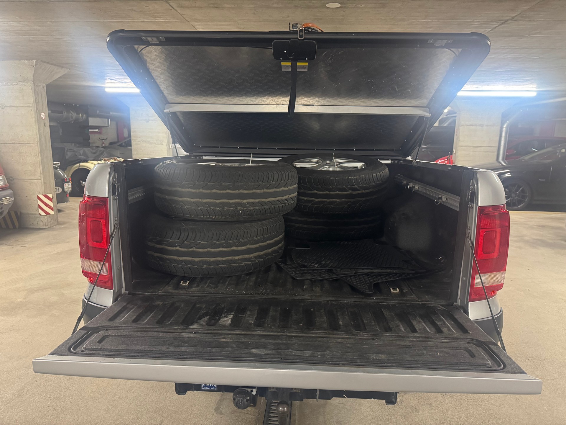 VW Amarok 3.0TDI Comfortline 4Motion Automatic-image-6
